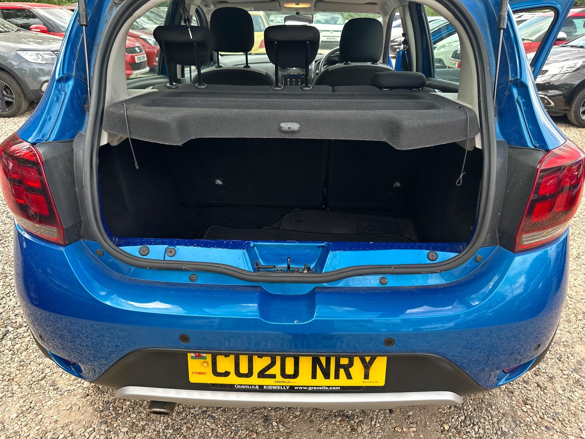 Dacia Sandero view 17