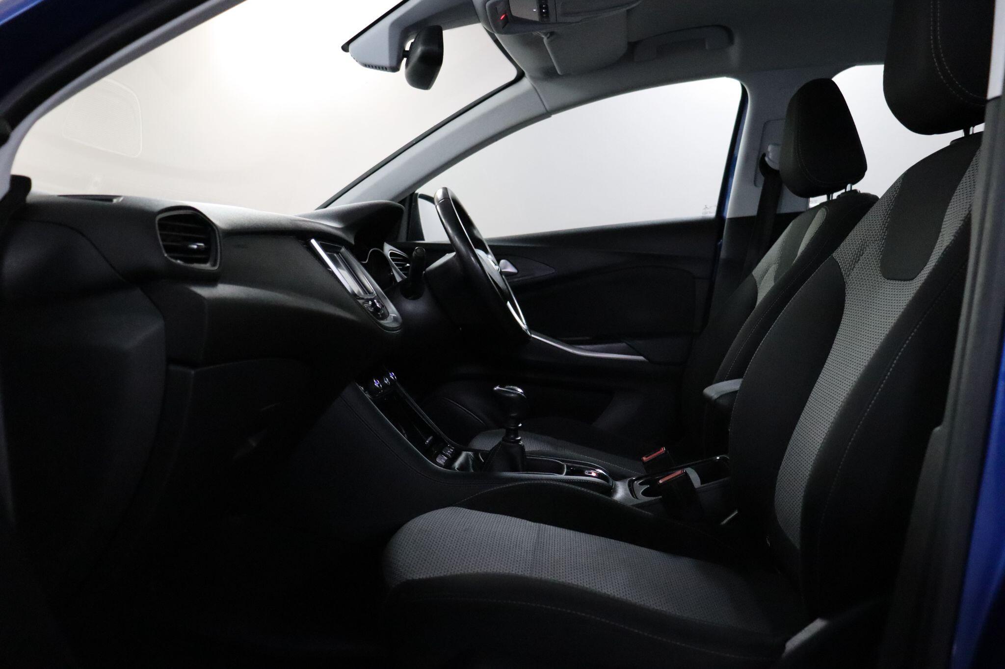 Vauxhall Grandland X view 41