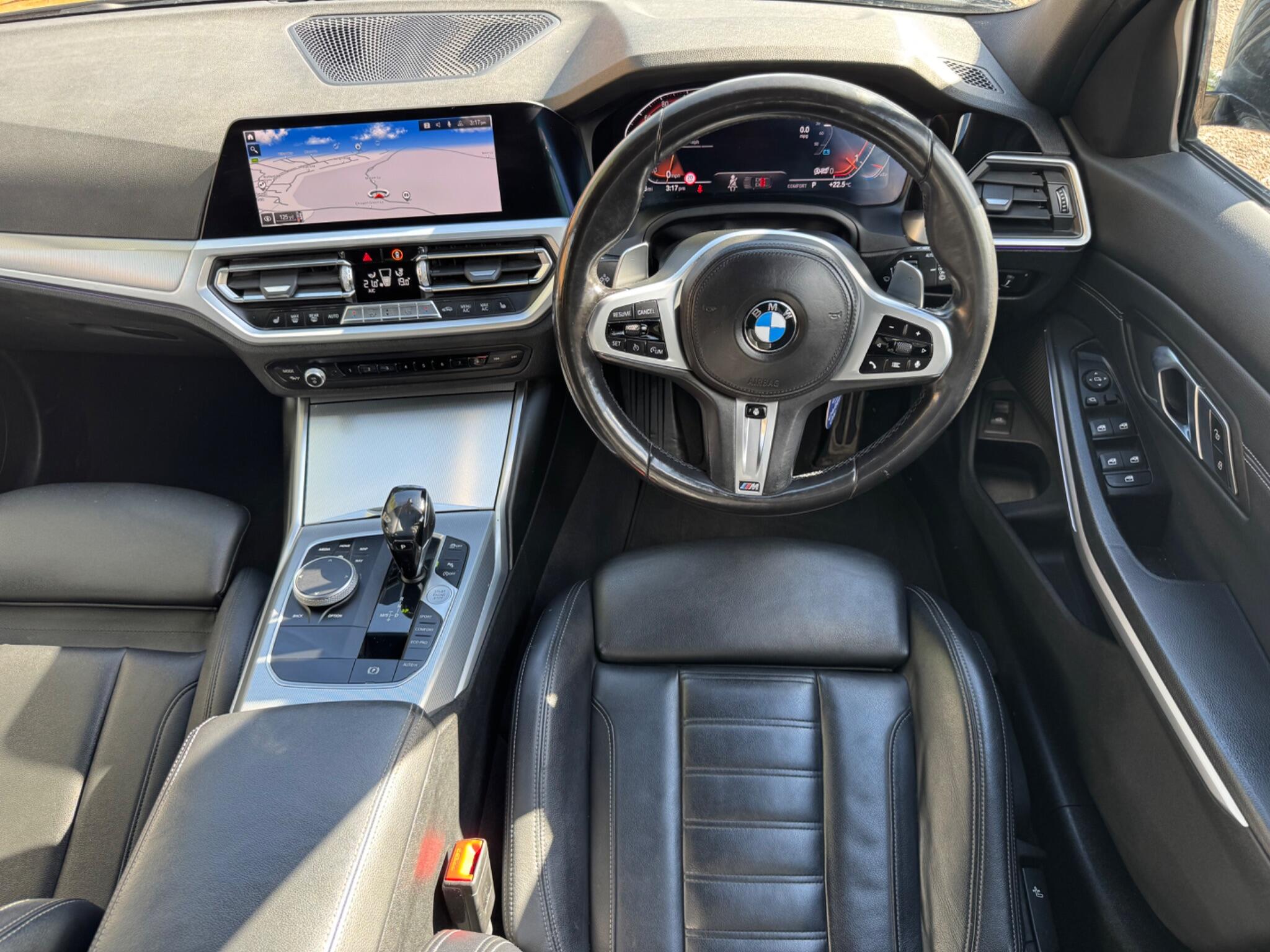BMW 3 Series view 18