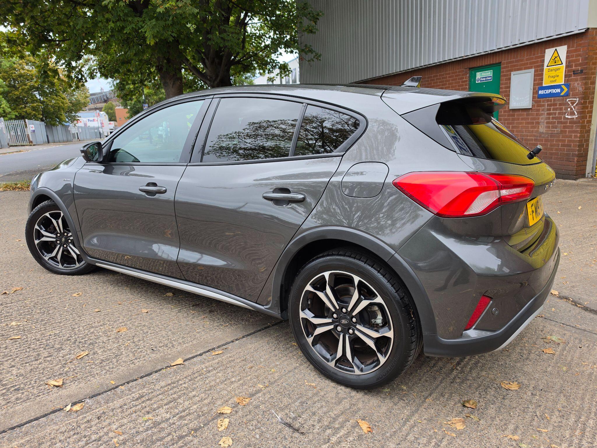 Ford Focus view 46