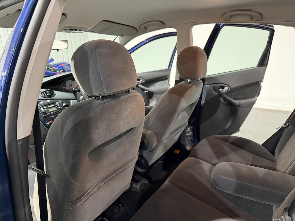 Ford Focus view 33
