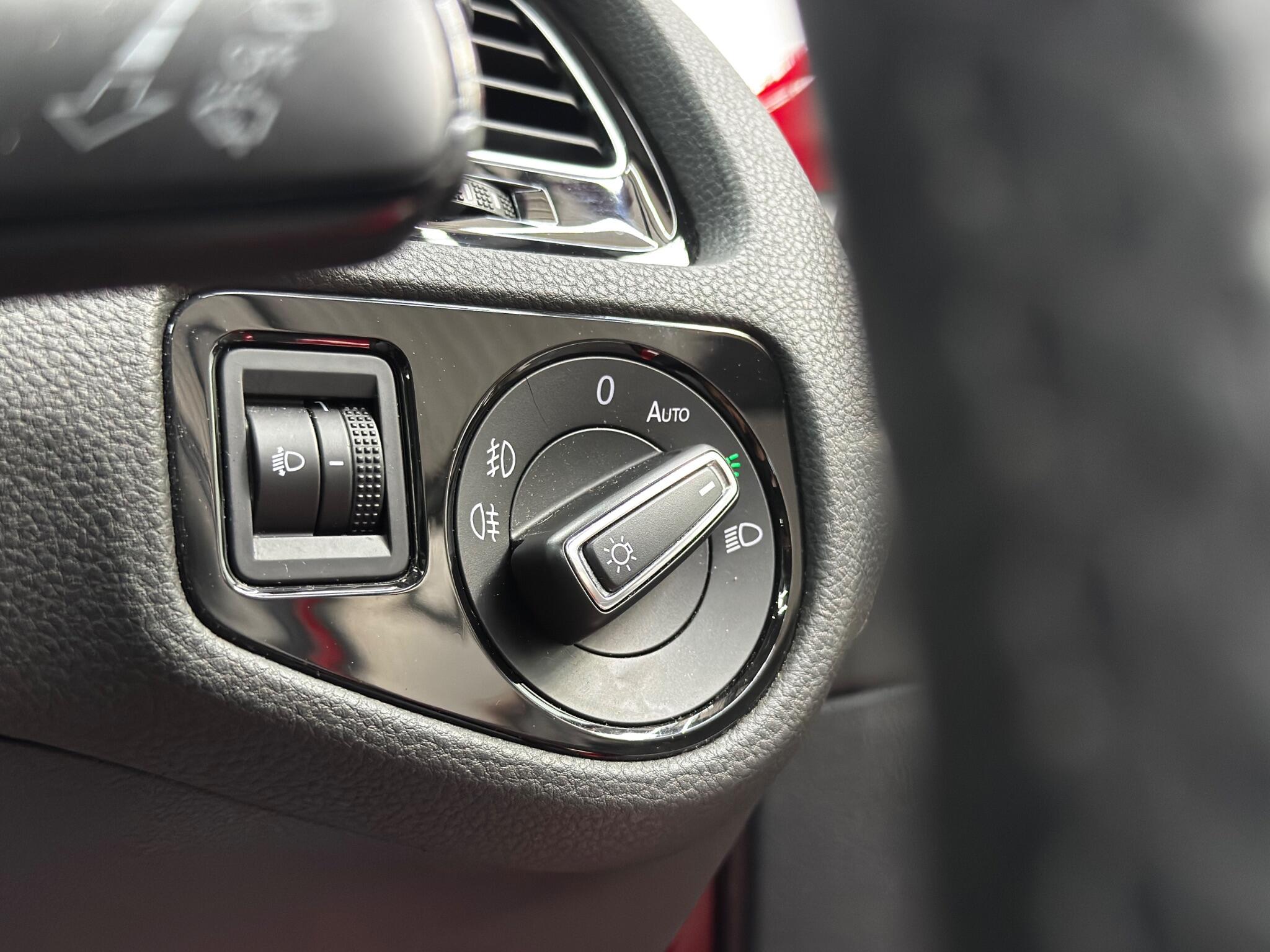 Volkswagen Golf view 26