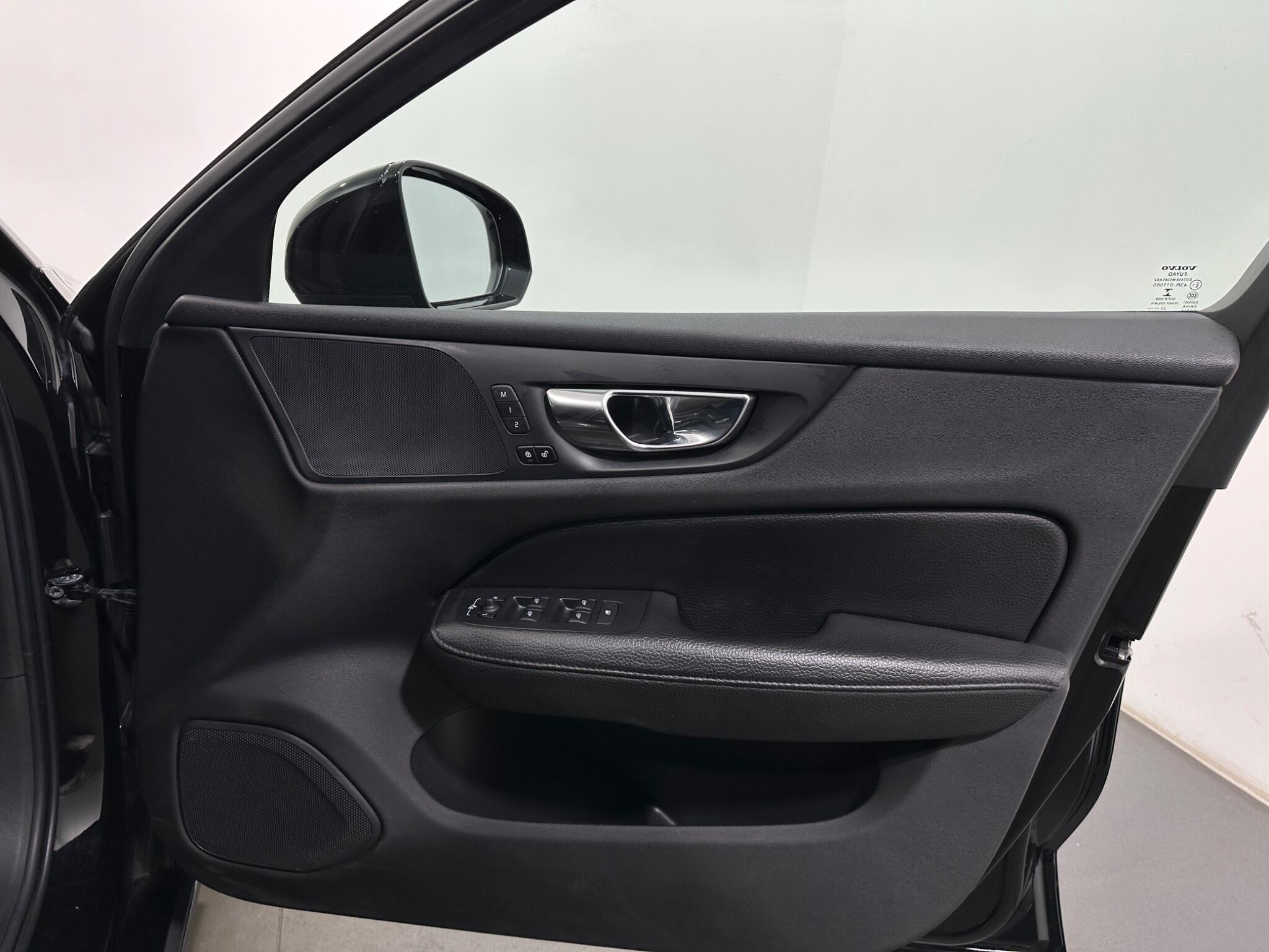 Volvo V60 view 34