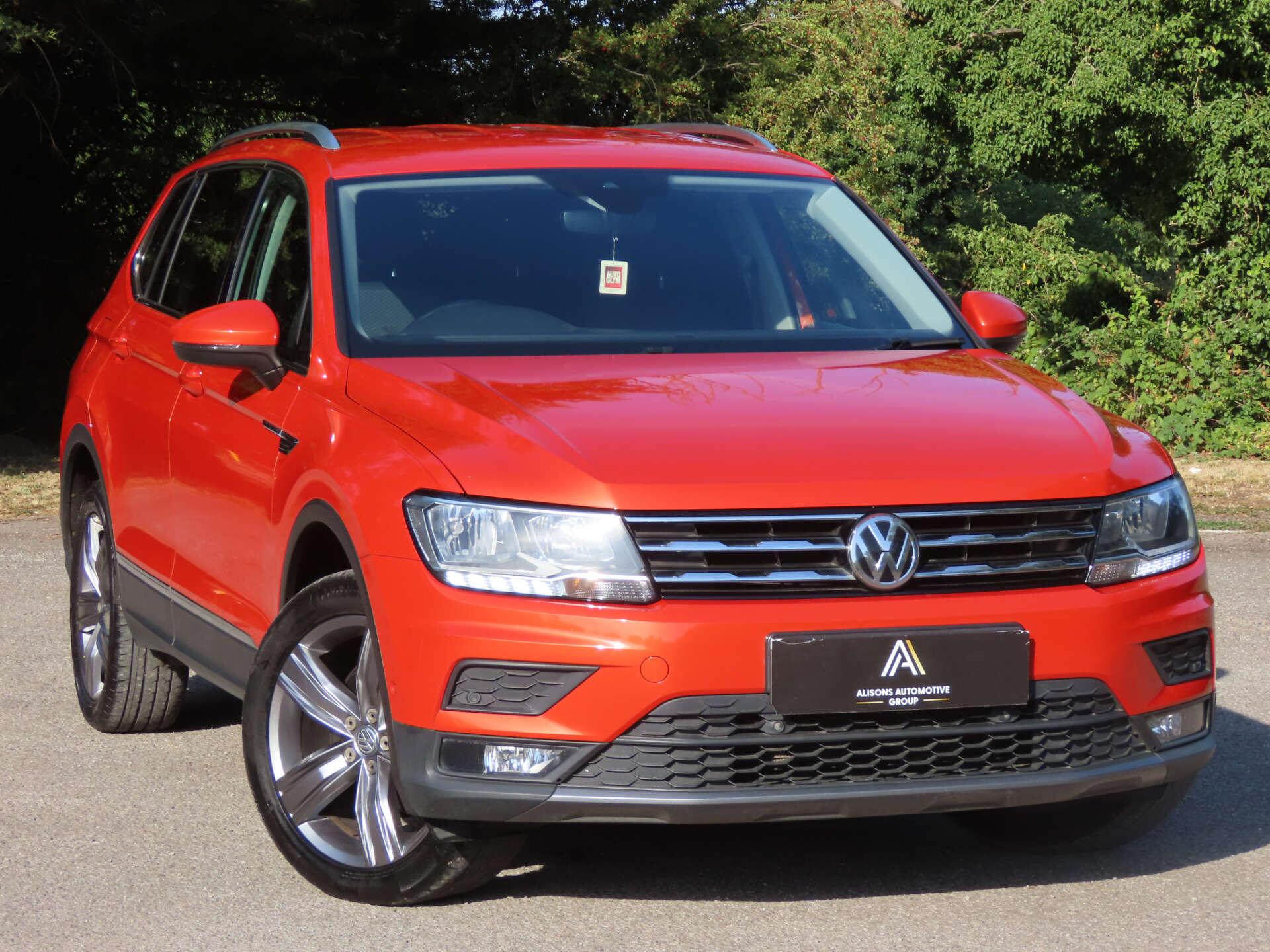 Volkswagen Tiguan Allspace view 3