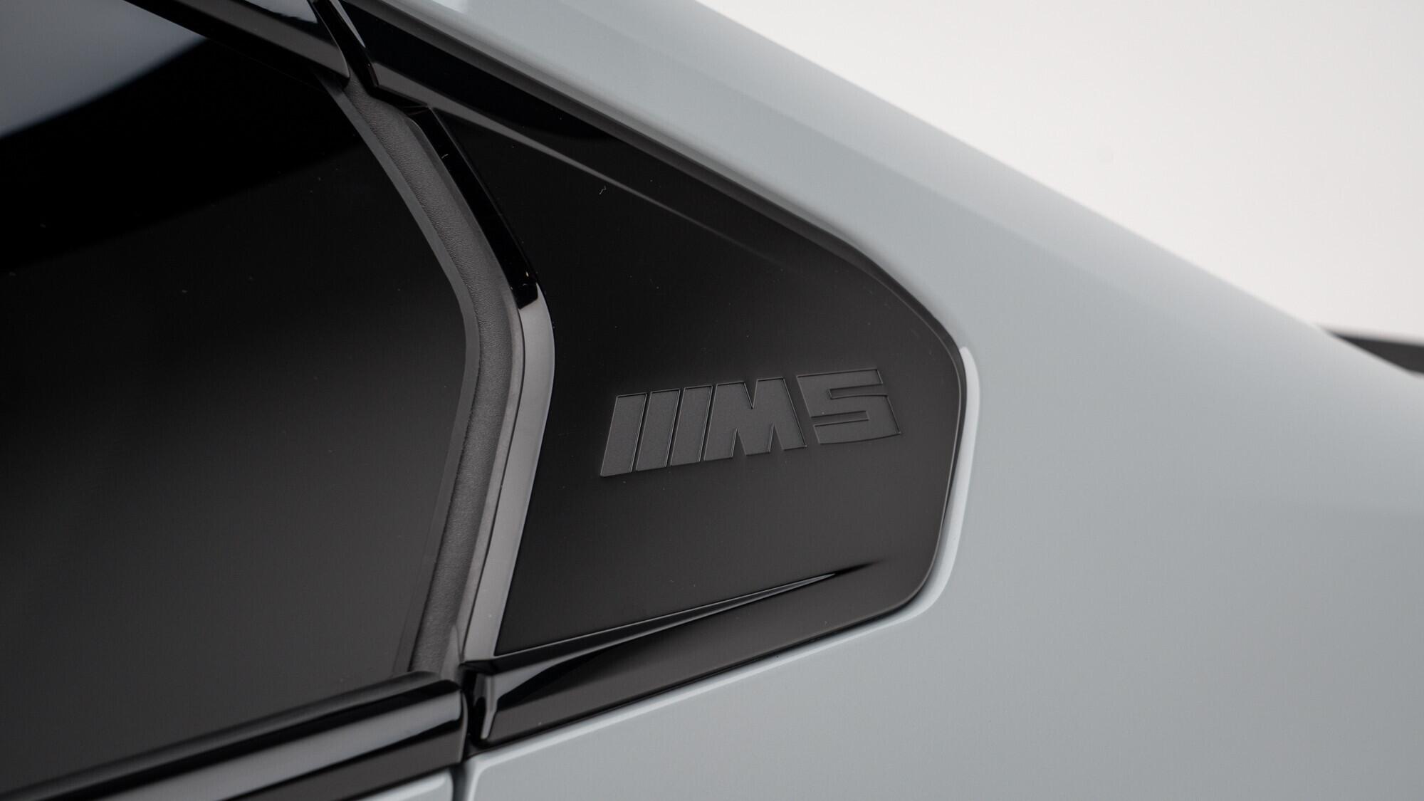 BMW M5 view 12