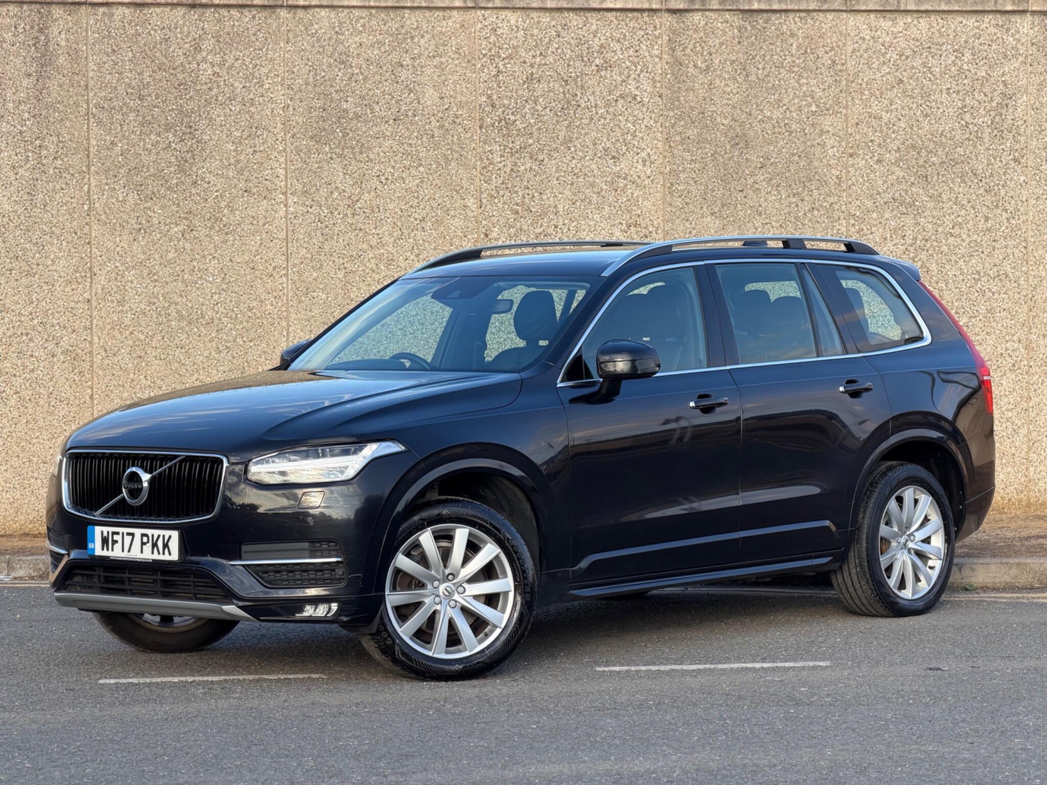 Volvo XC90 view 6