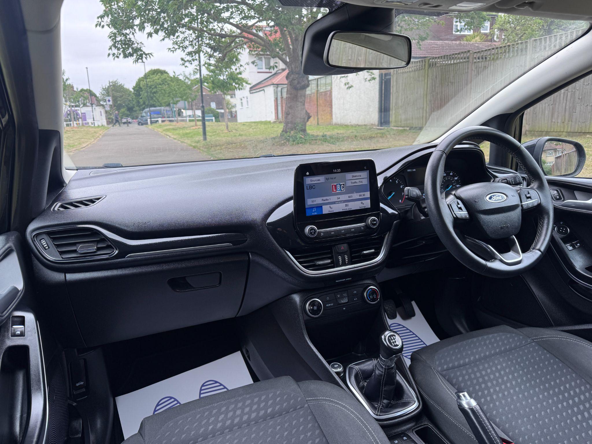 2018 Ford Fiesta image 15