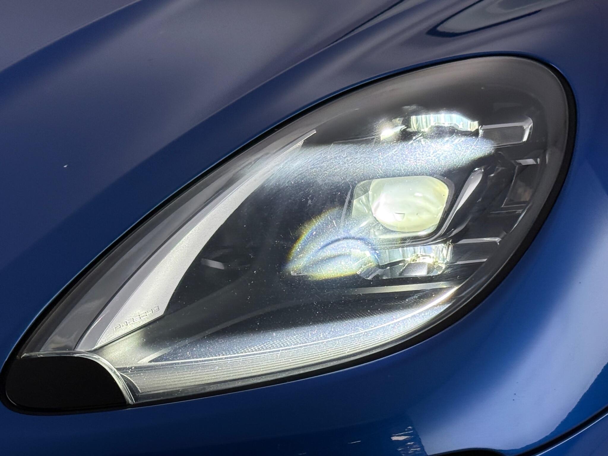 Porsche Macan view 15