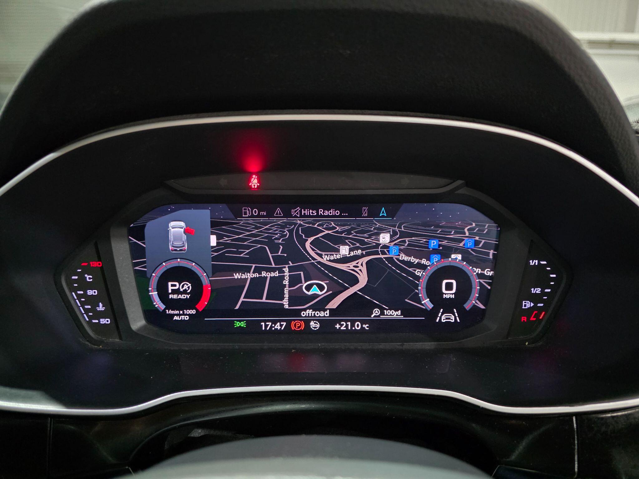 Audi Q3 view 12