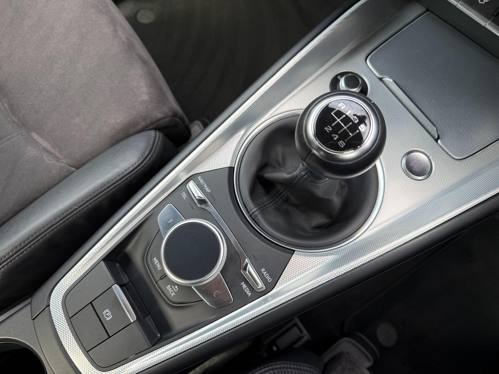 Audi TT view 31