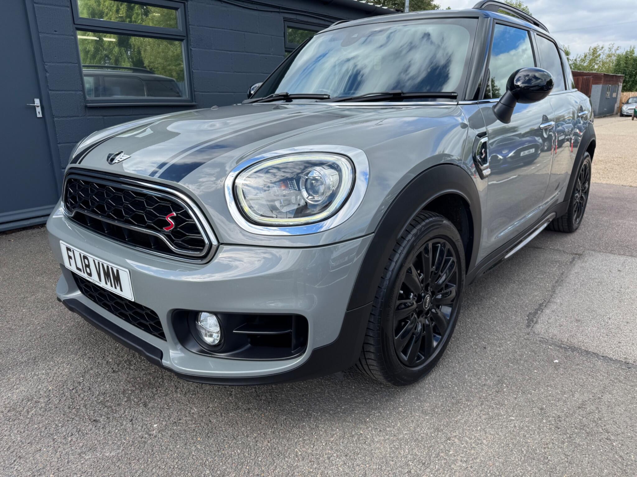 Mini Countryman view 3