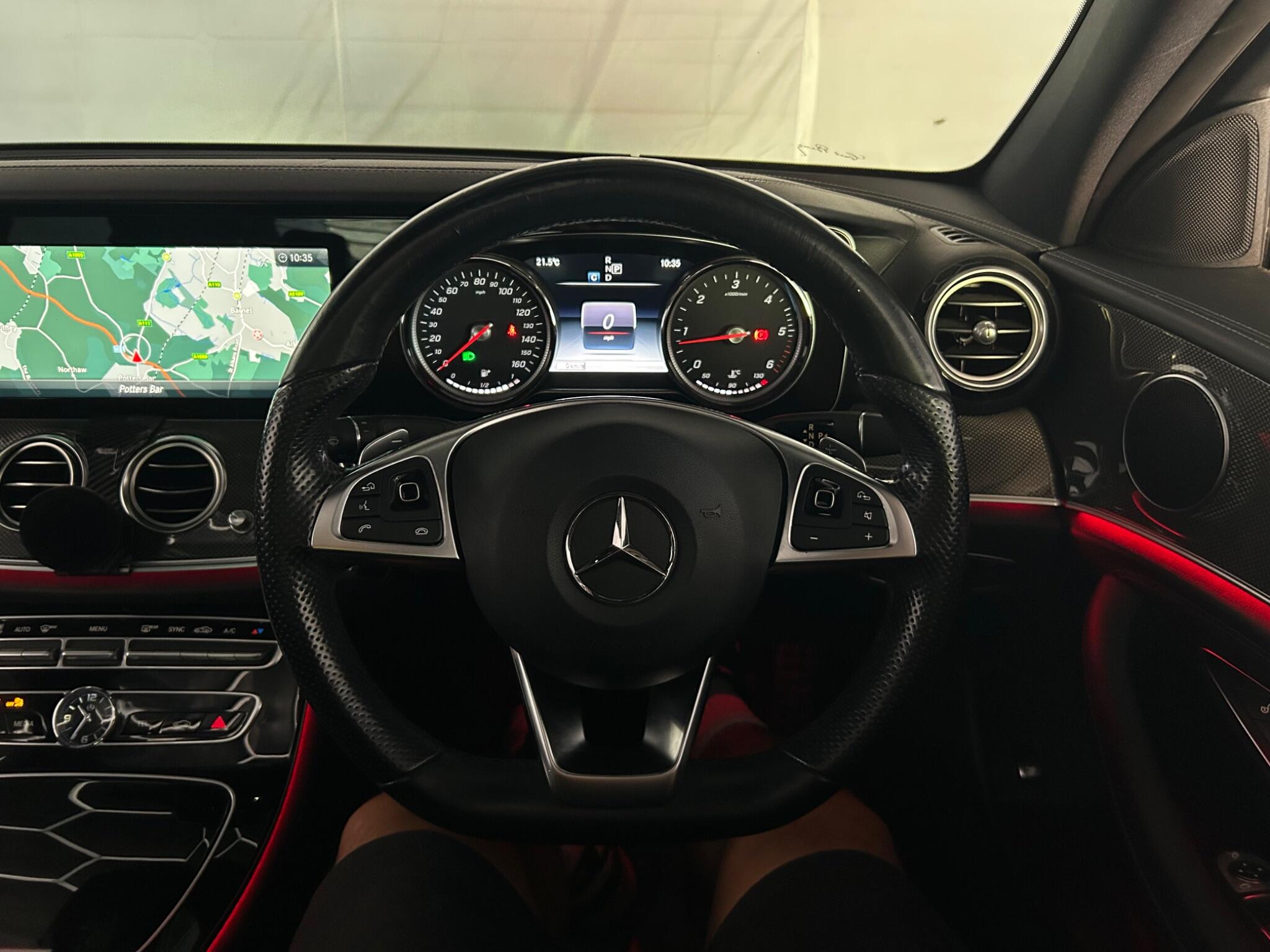 Mercedes-Benz E Class view 44