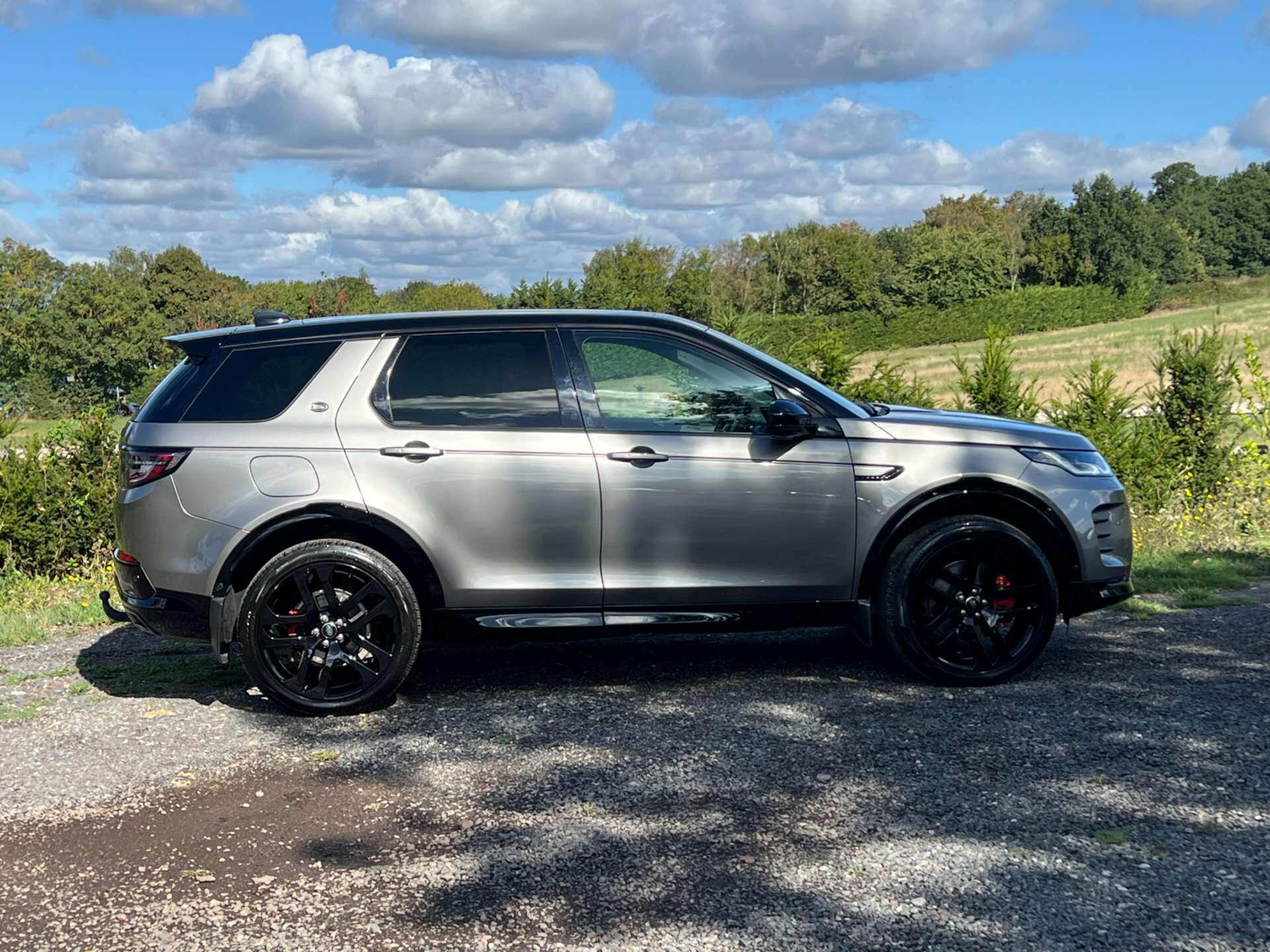 Land Rover Discovery Sport view 10