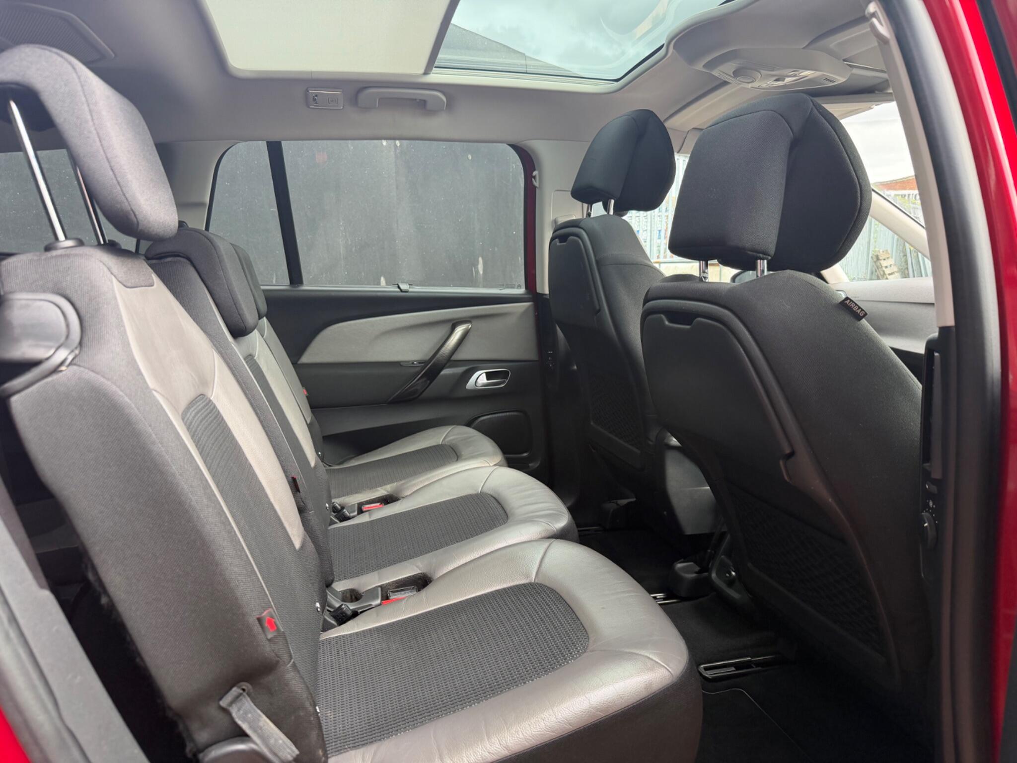 Citroen Grand C4 Picasso view 8
