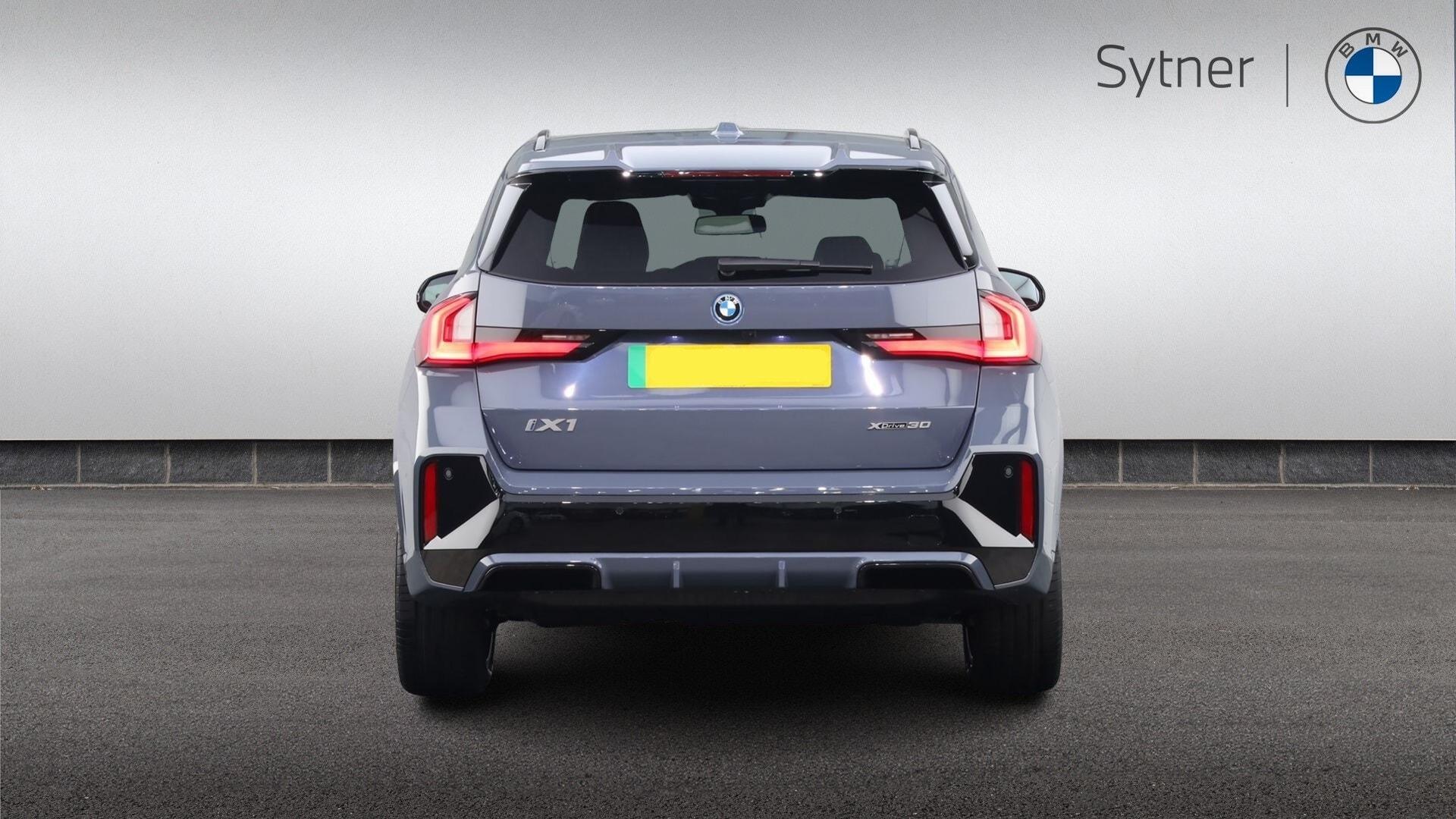BMW Ix1 view 15