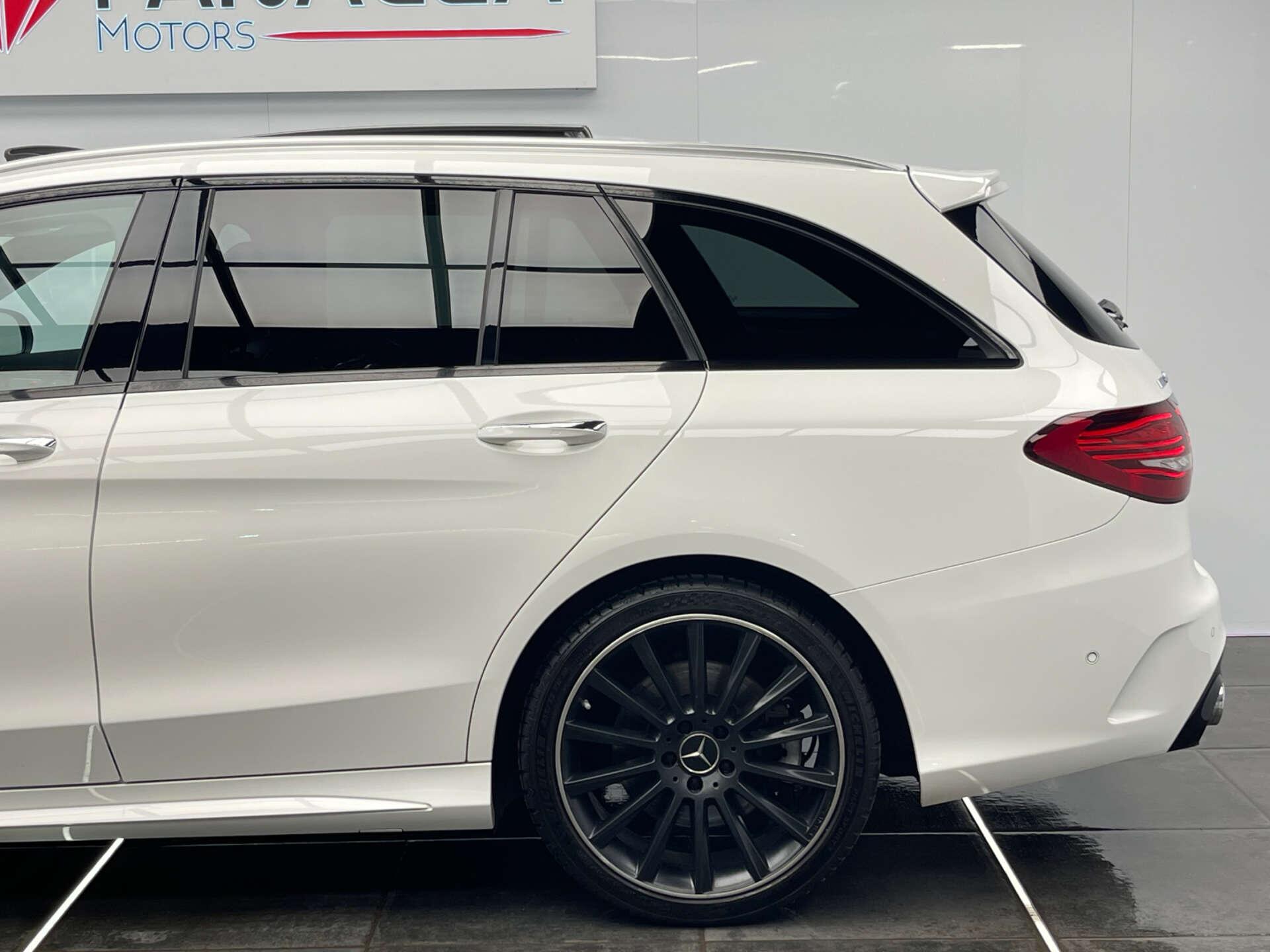Mercedes-Benz C Class view 12