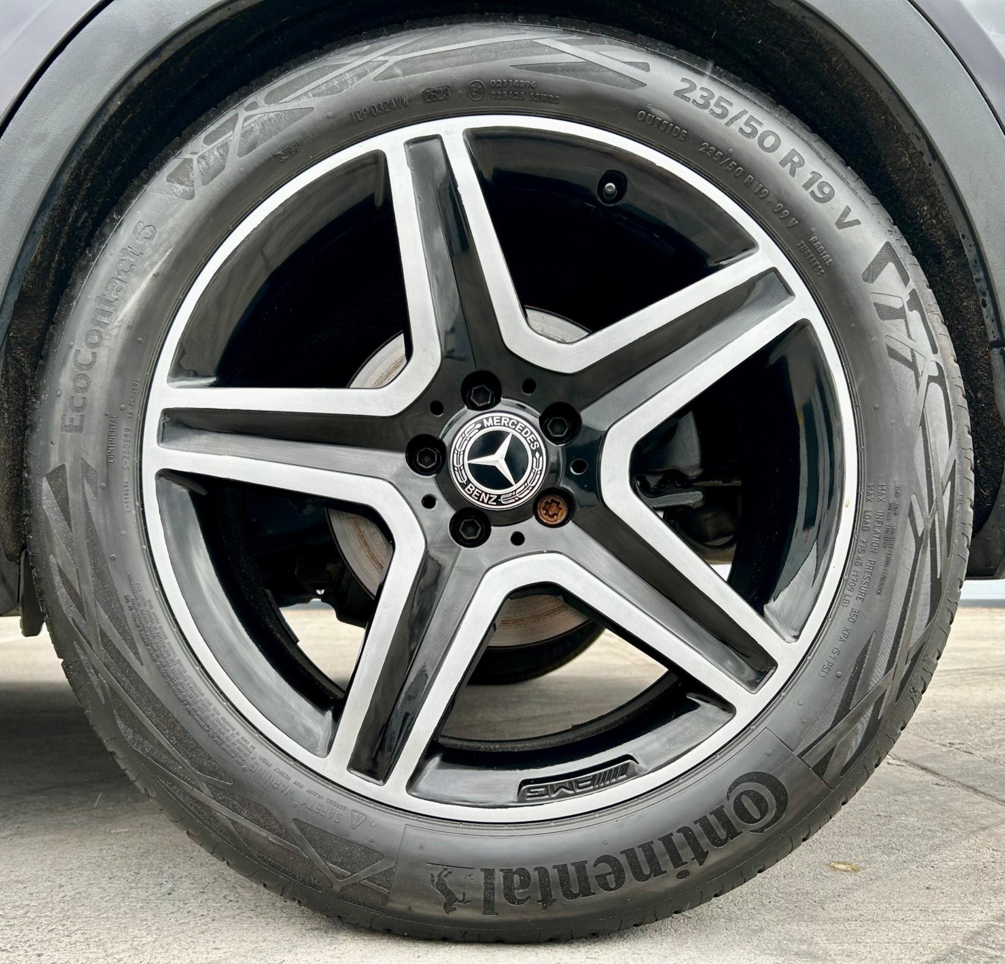 Mercedes-Benz Gla view 15