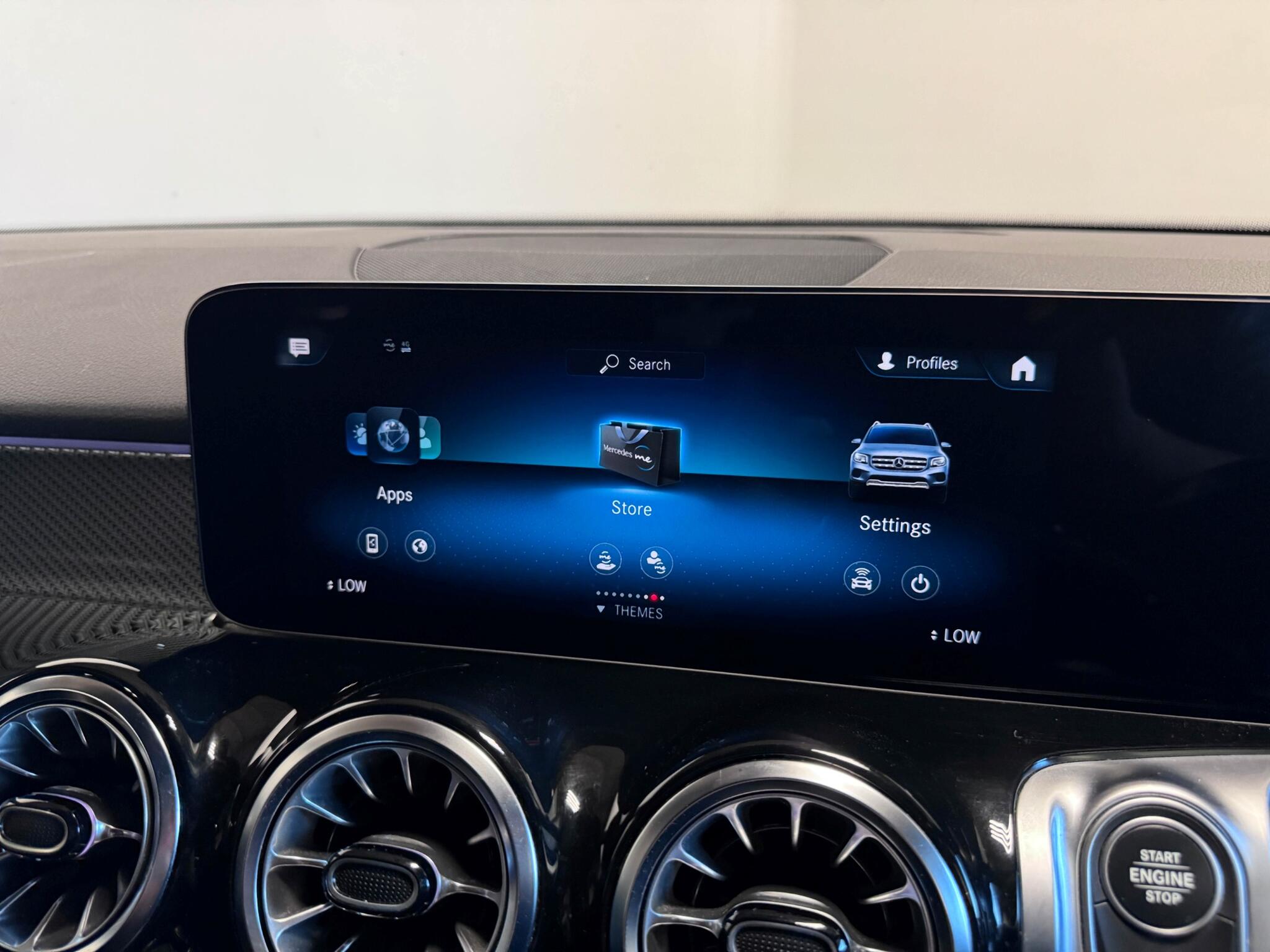 Mercedes-Benz GLB view 42
