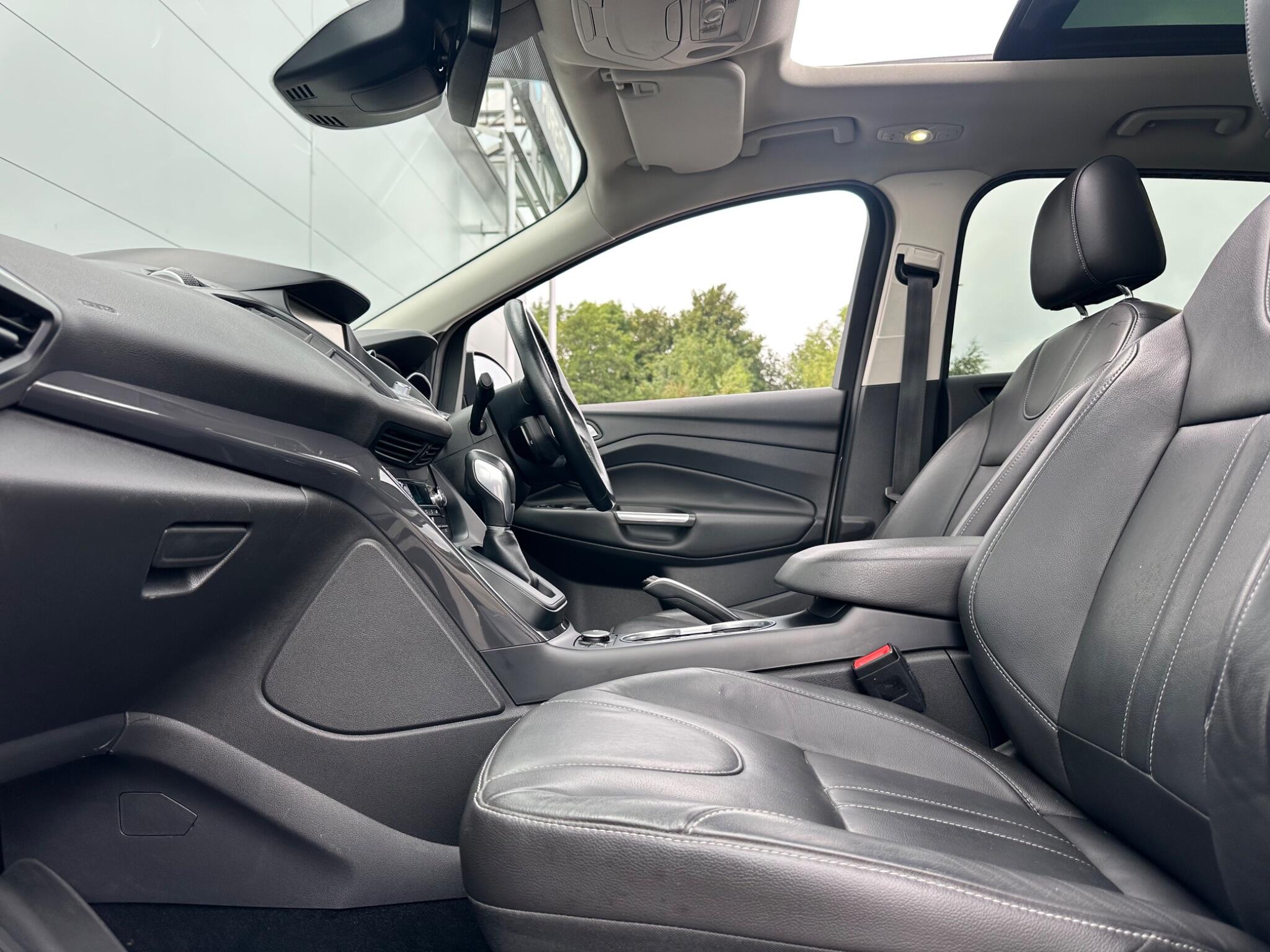 Ford Kuga view 31