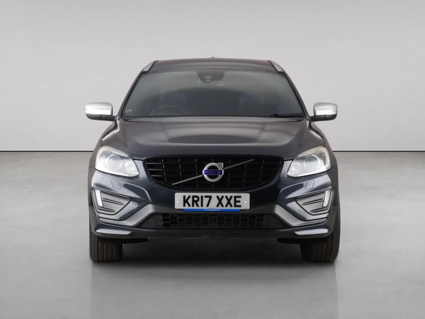 Volvo XC60 view 5