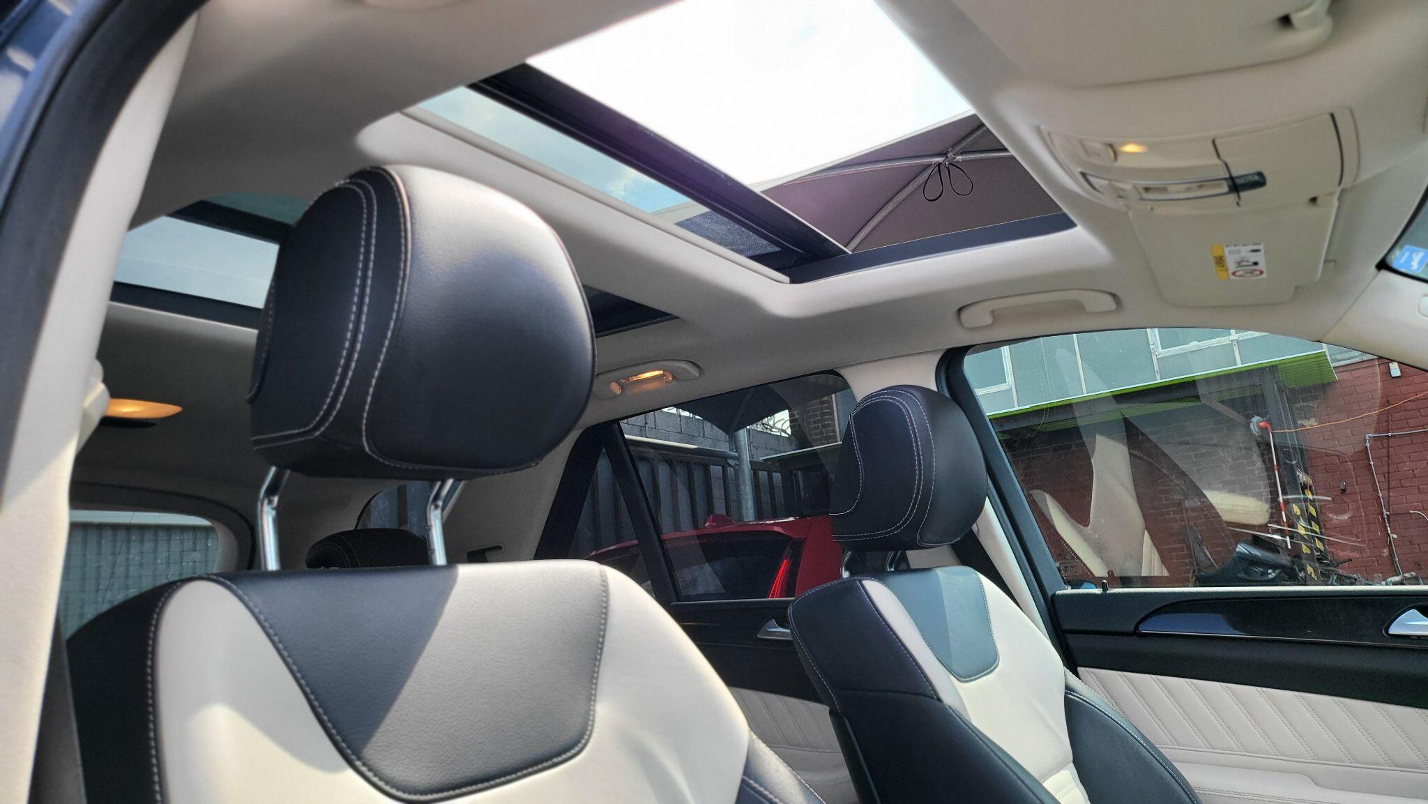 Mercedes-Benz Gle view 32