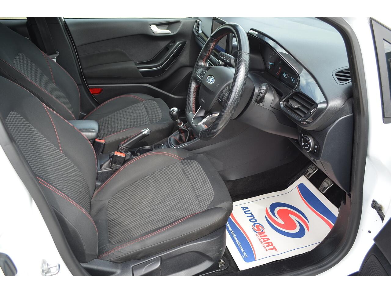 Ford Fiesta view 13