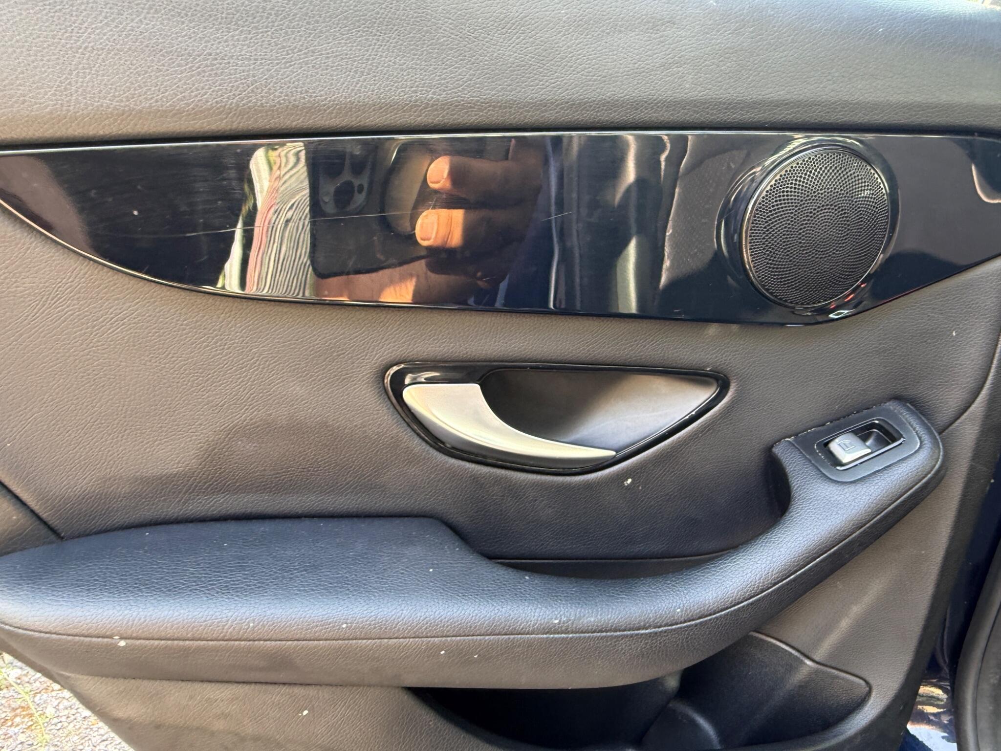 2017 Mercedes-Benz C Class image 37