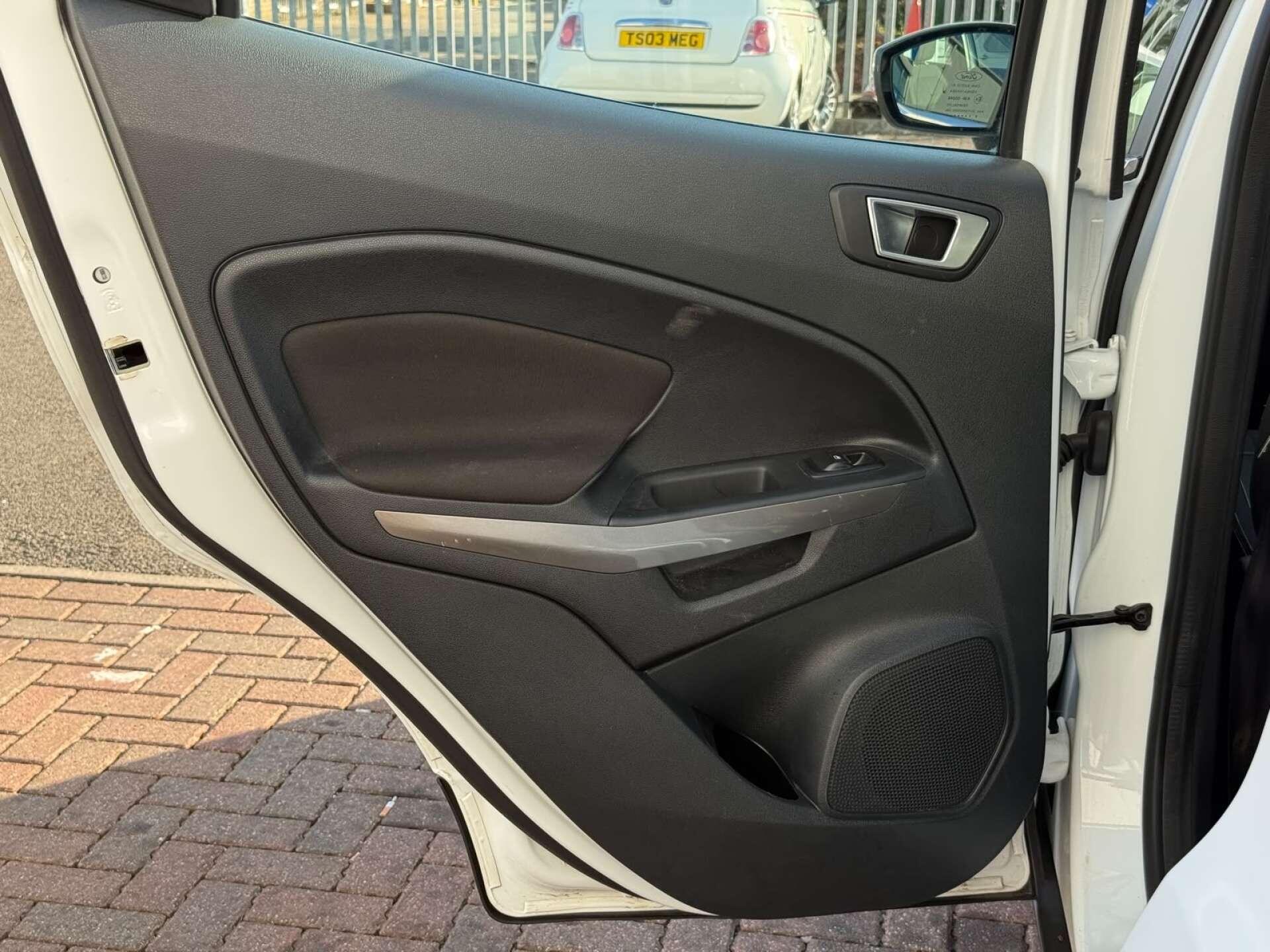 Ford Ecosport view 31