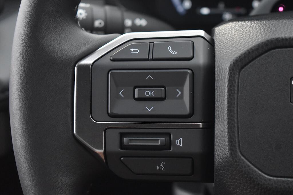 Toyota Hilux view 52
