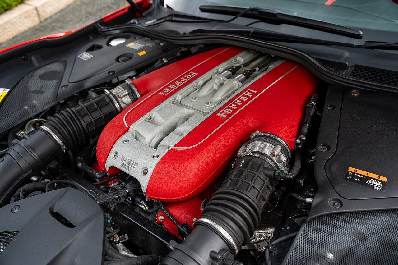 Ferrari 812 view 98