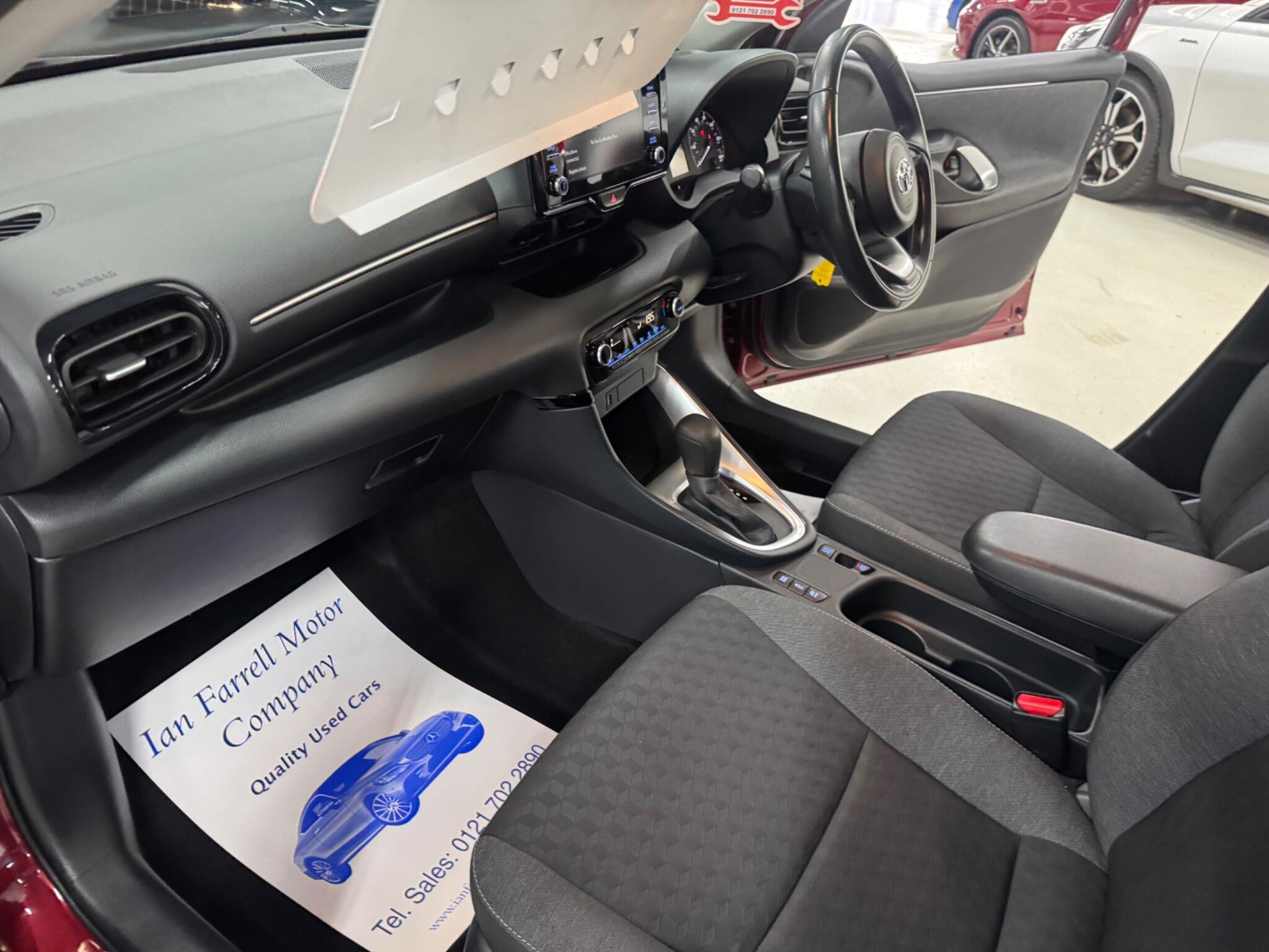 Toyota Yaris view 34