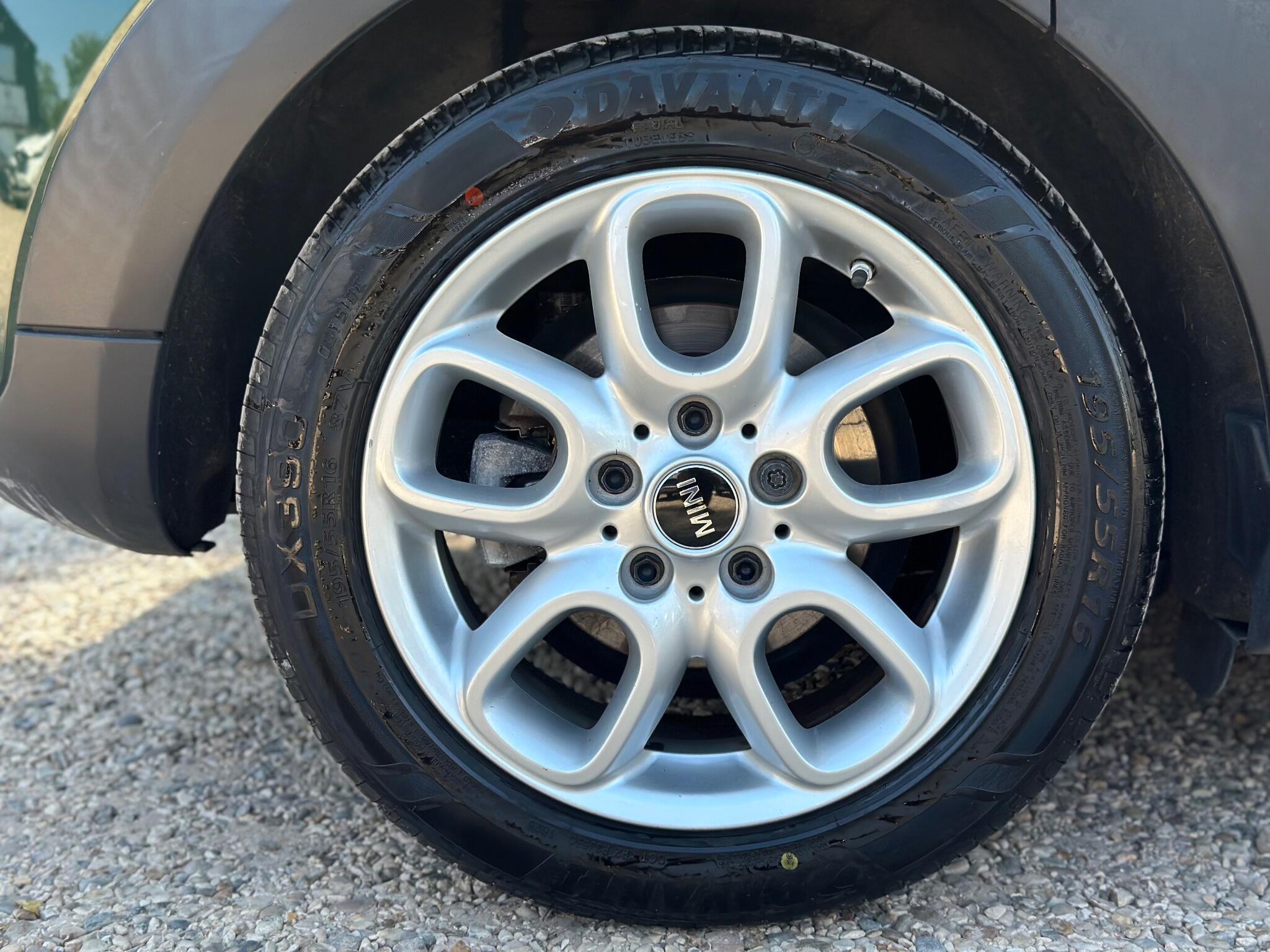 MINI Hatch view 62