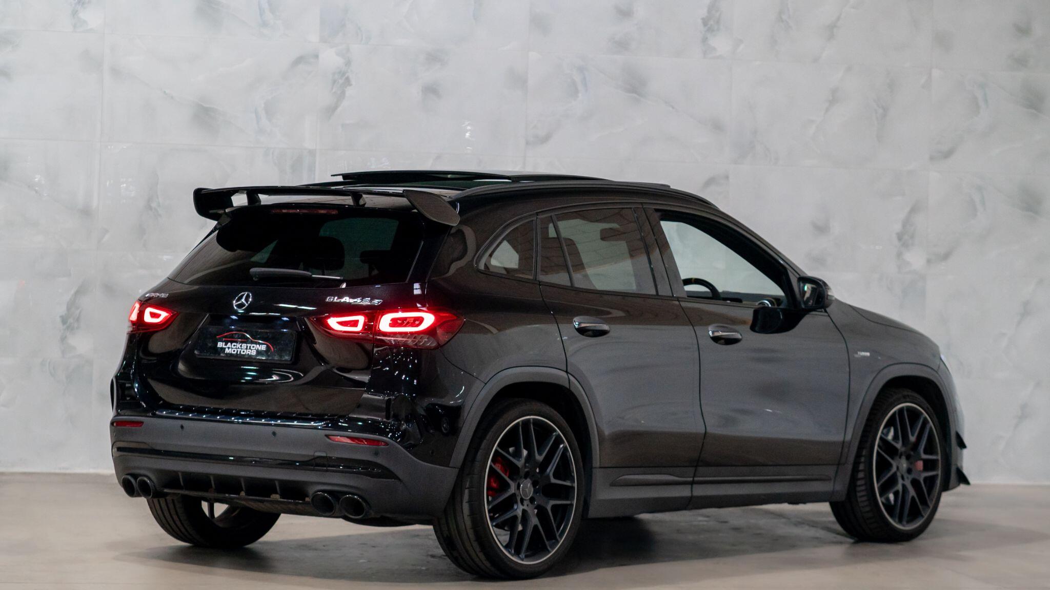 Mercedes-Benz Gla view 8