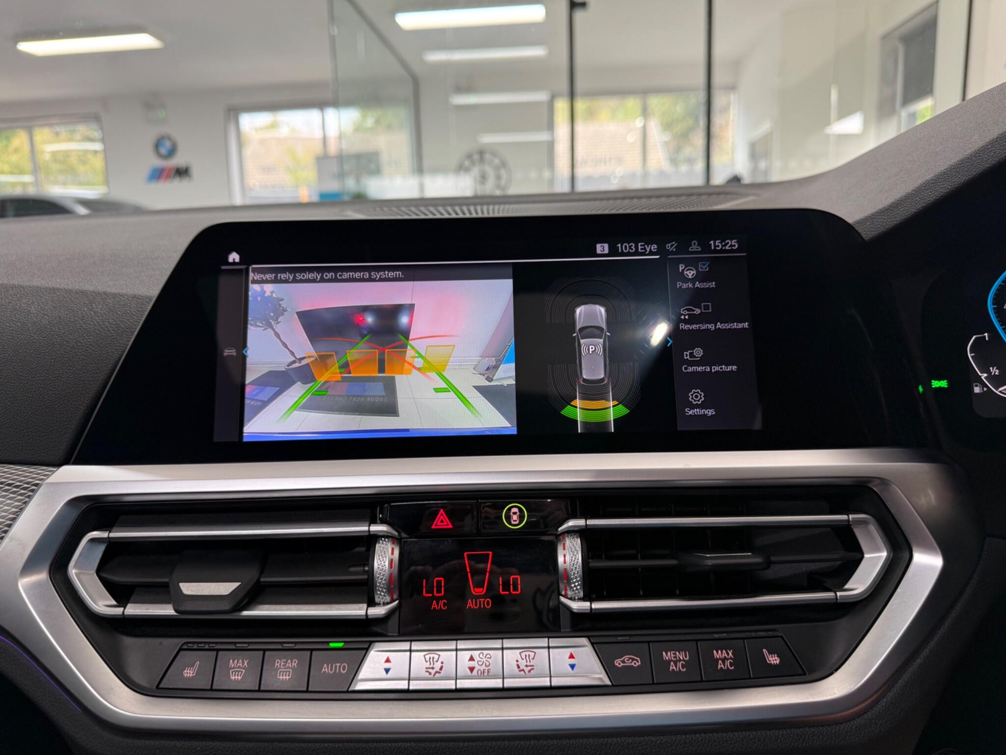 BMW 3 Series view 9