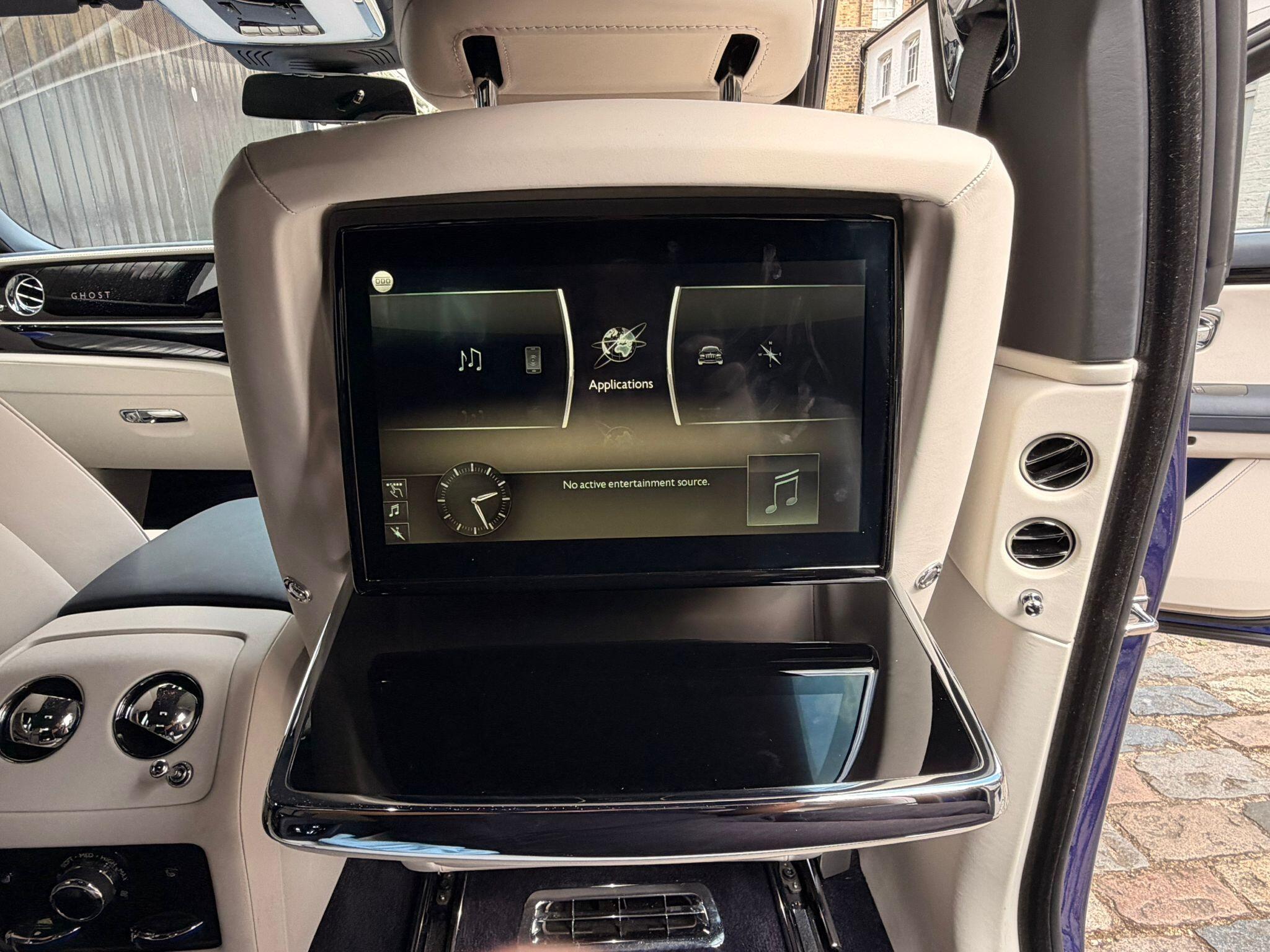 Rolls-Royce Ghost view 36