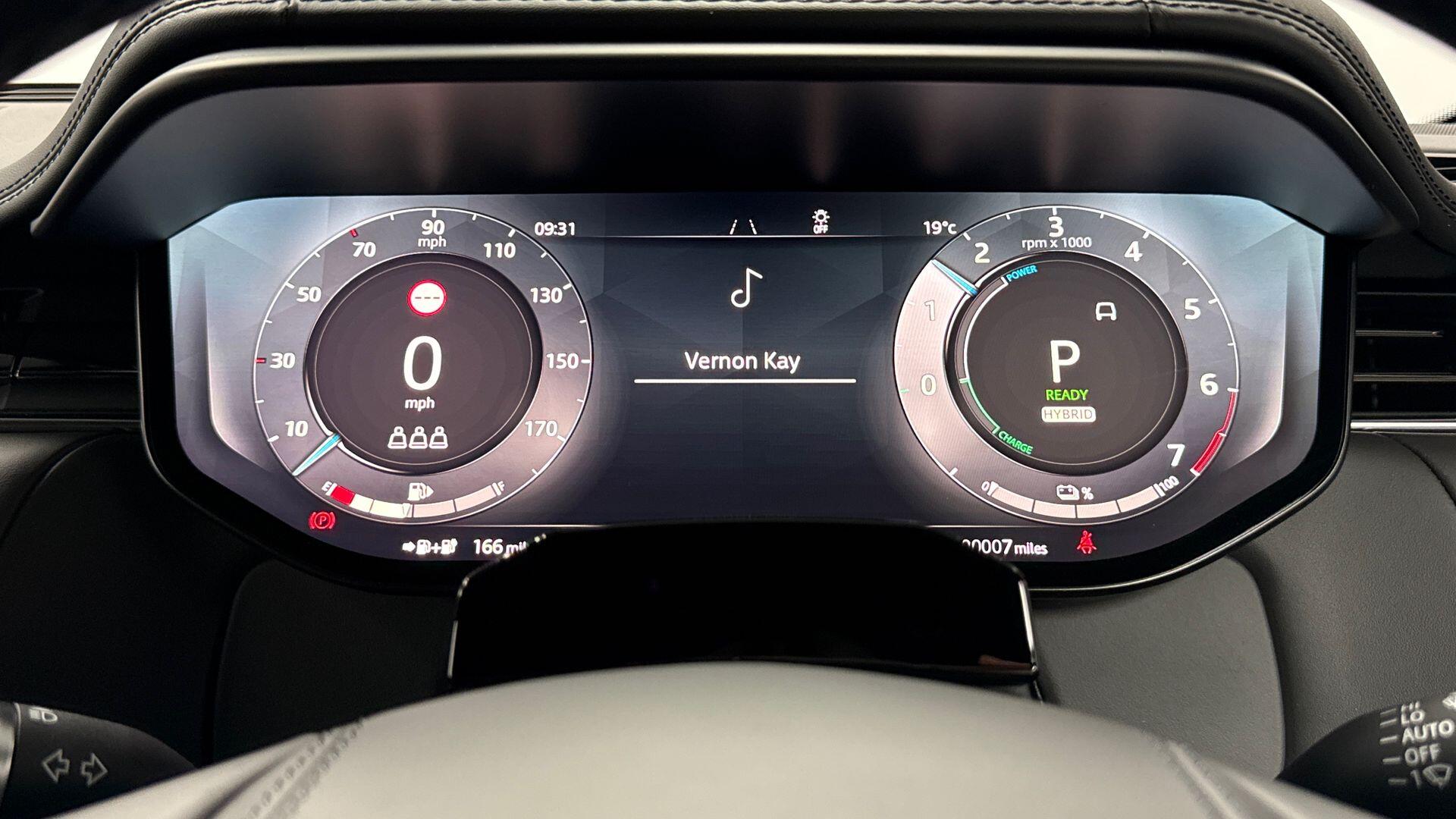 Land Rover Range Rover Sport view 16