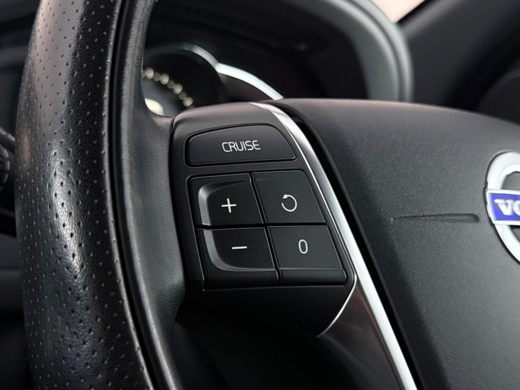 Volvo XC60 view 17