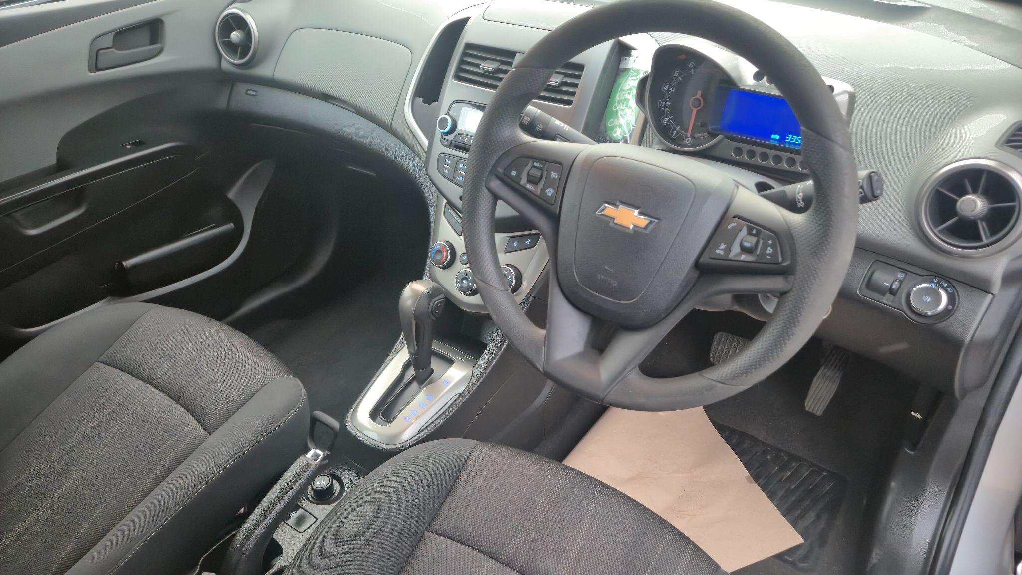 Chevrolet Aveo view 19