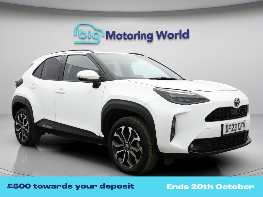 White 2023 Toyota Yaris Cross Estate Front-wheel drive Automatic