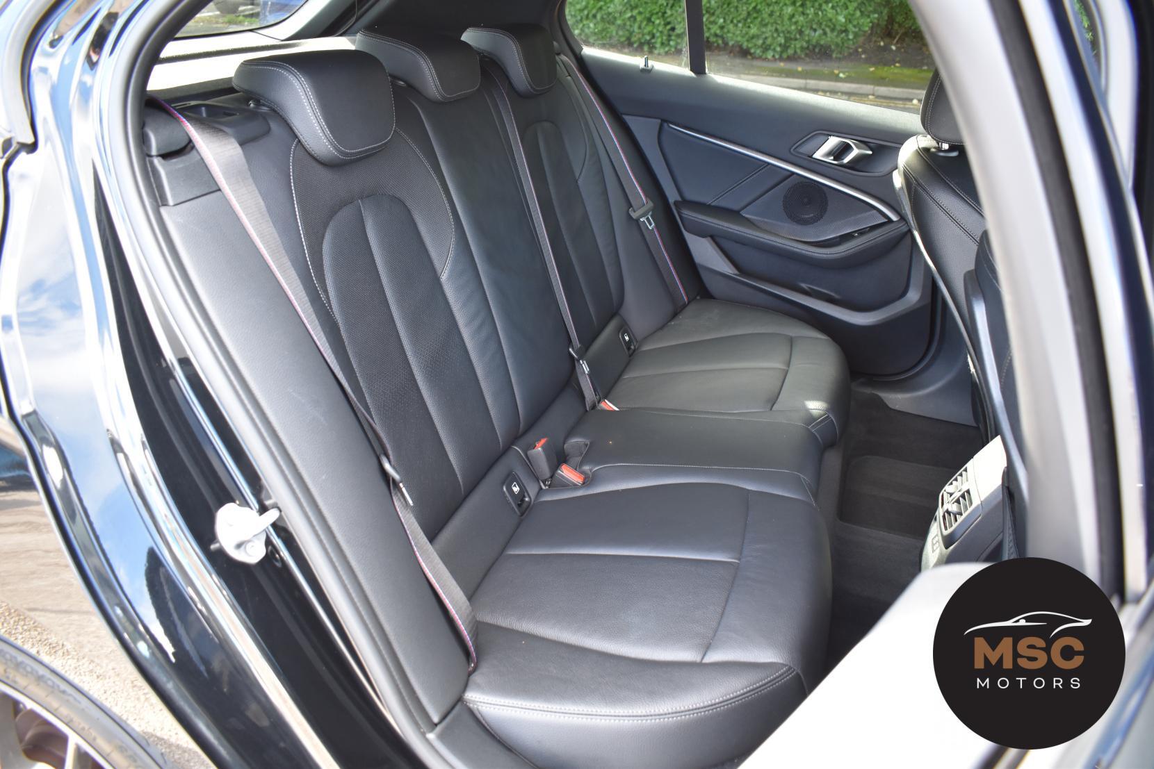 BMW 1 Series view 37