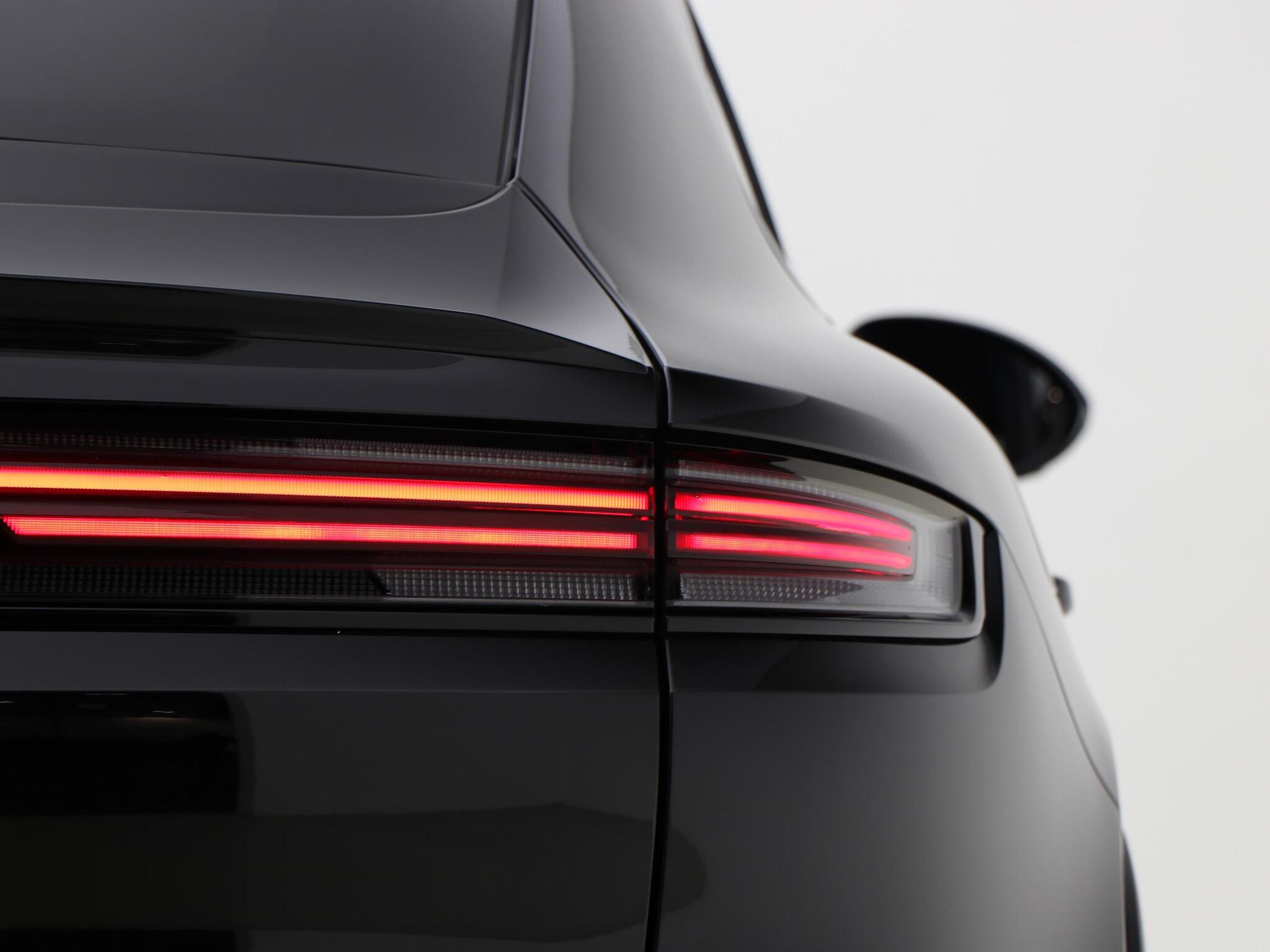 Porsche Cayenne view 19