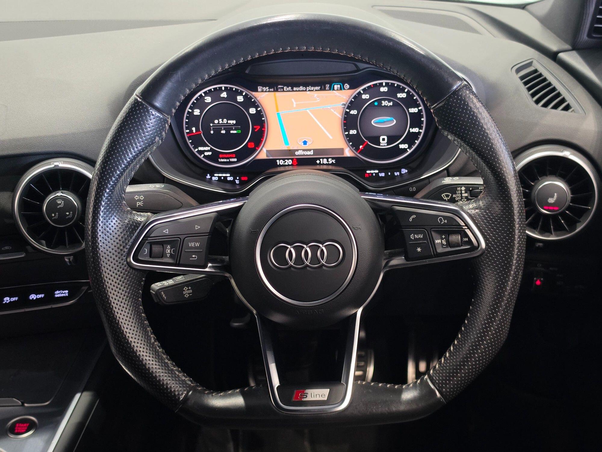 Audi TT view 39
