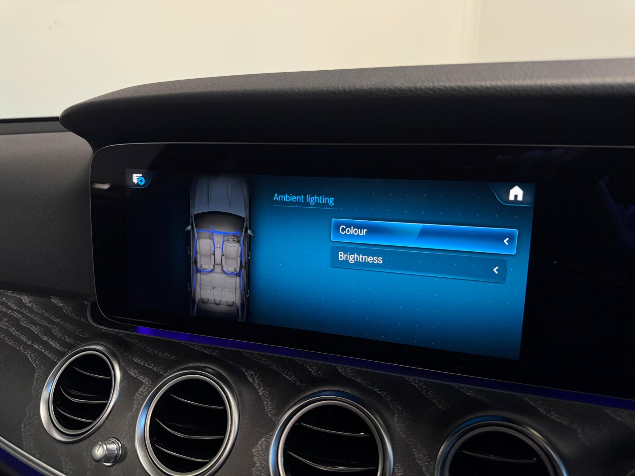 Mercedes-Benz E-Class view 46