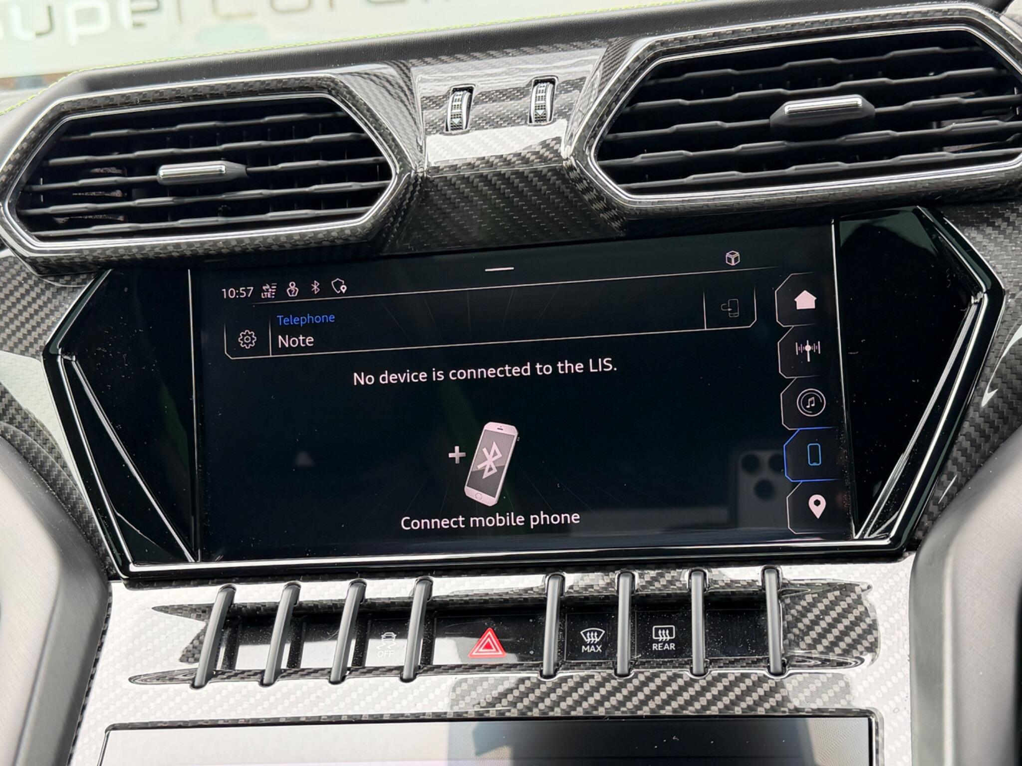 Lamborghini Urus view 28