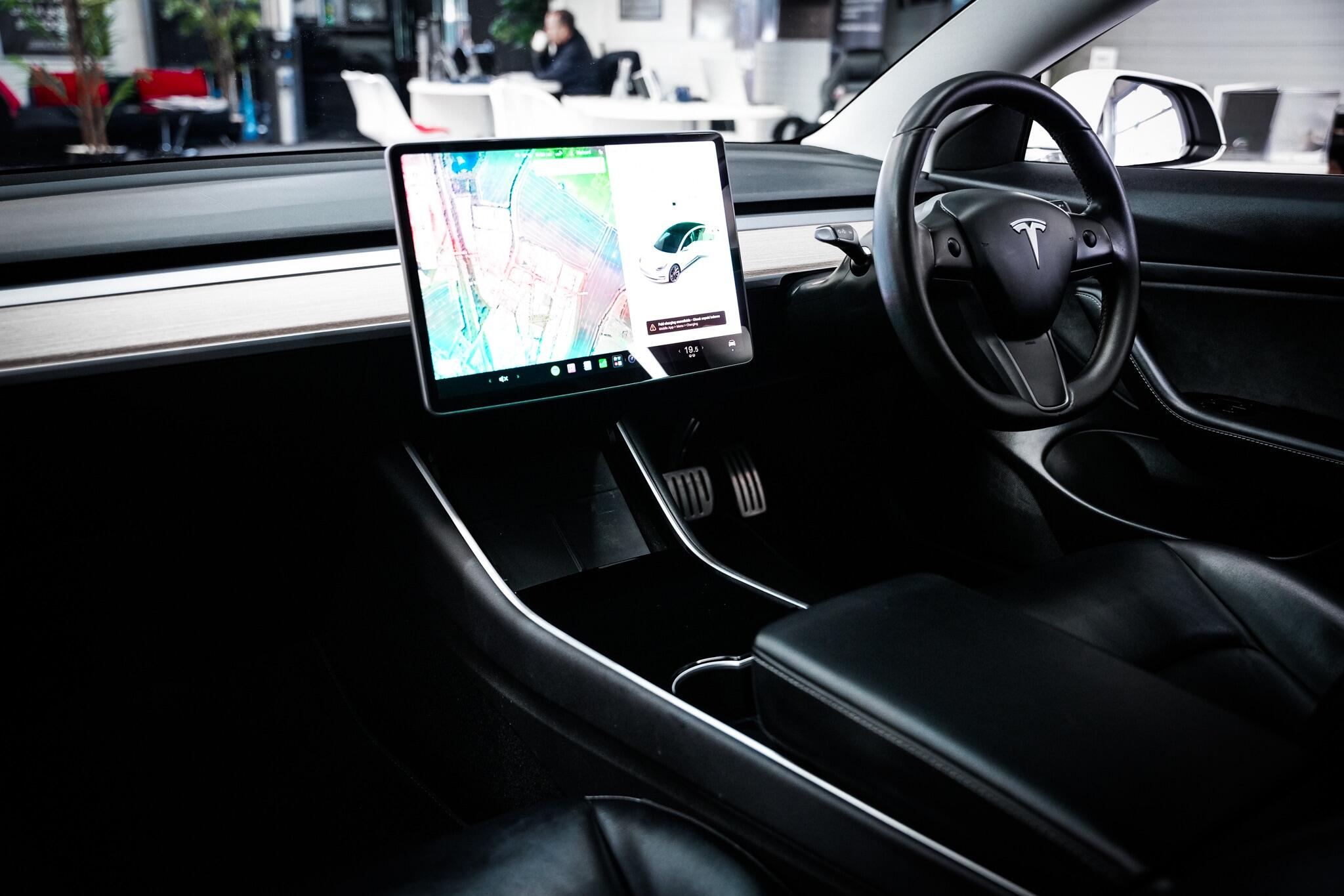 Tesla Model 3 view 22