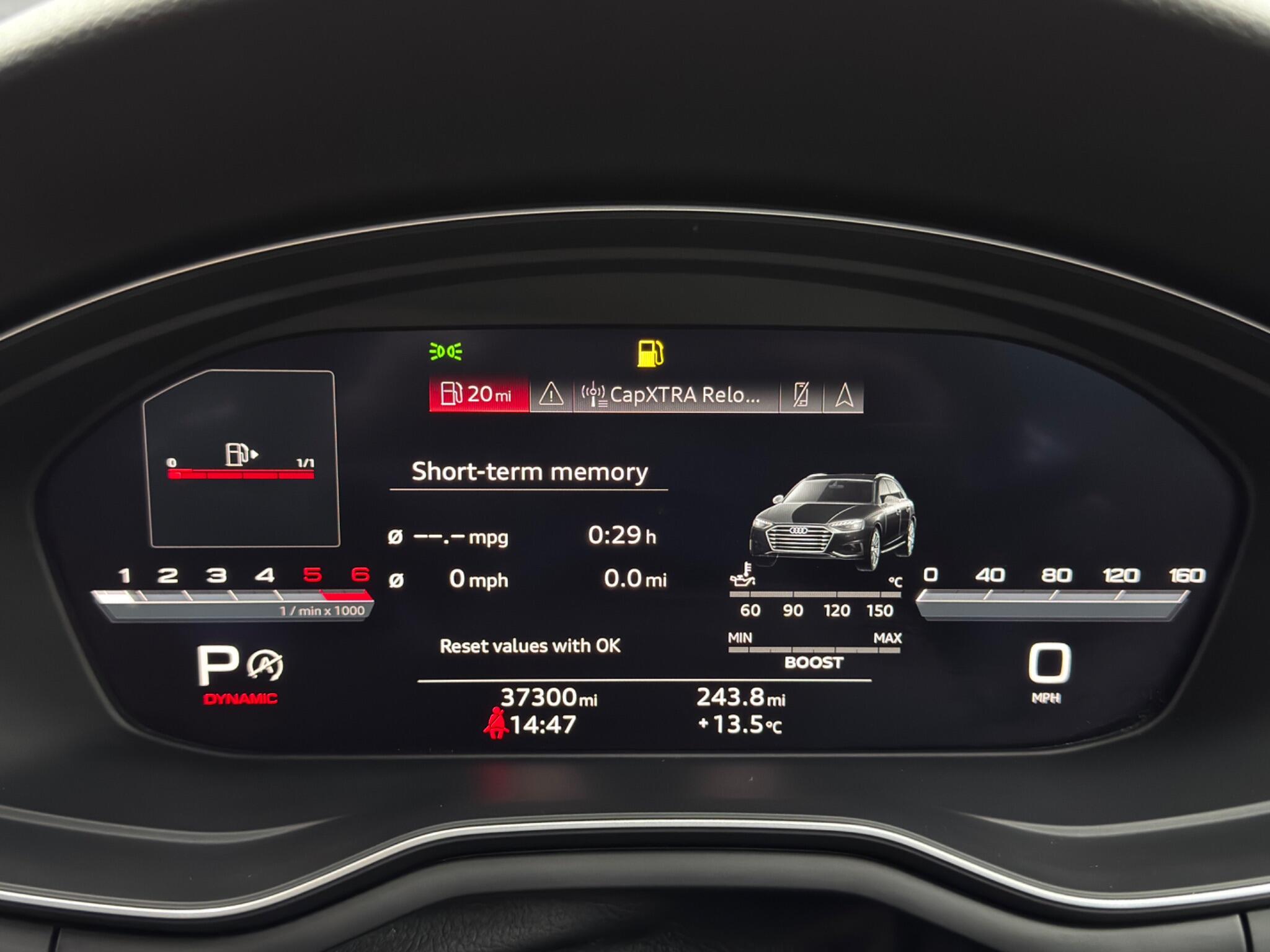 Audi S4 view 23