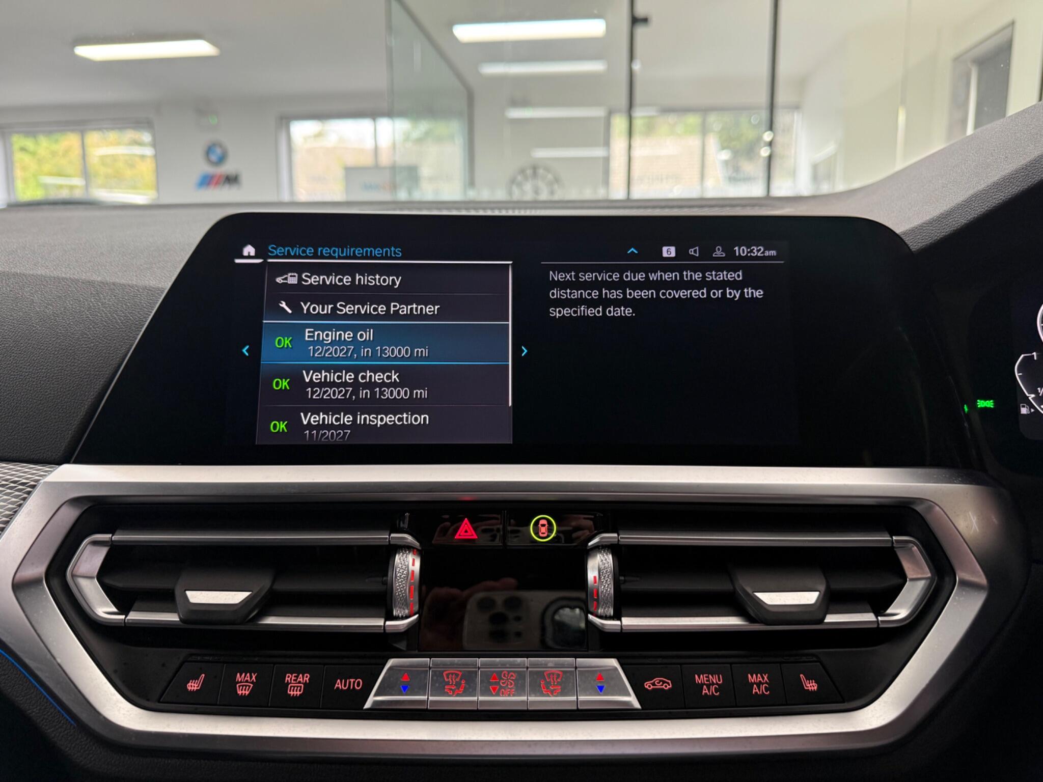 BMW 3 Series view 20