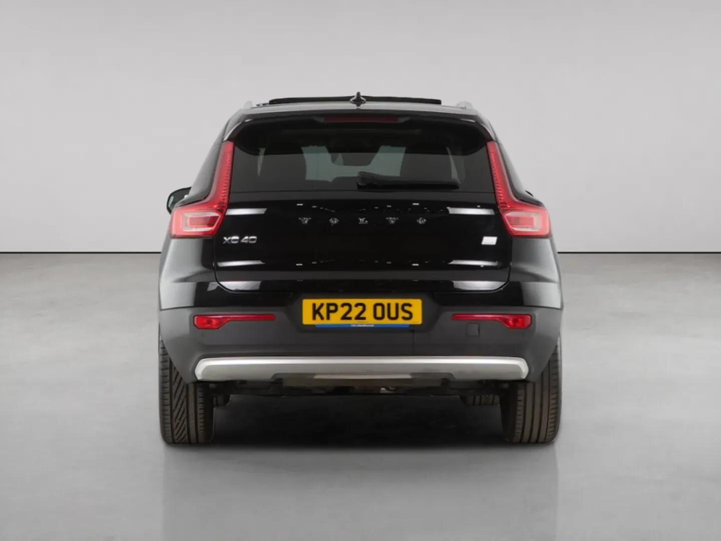 Volvo XC40 view 6