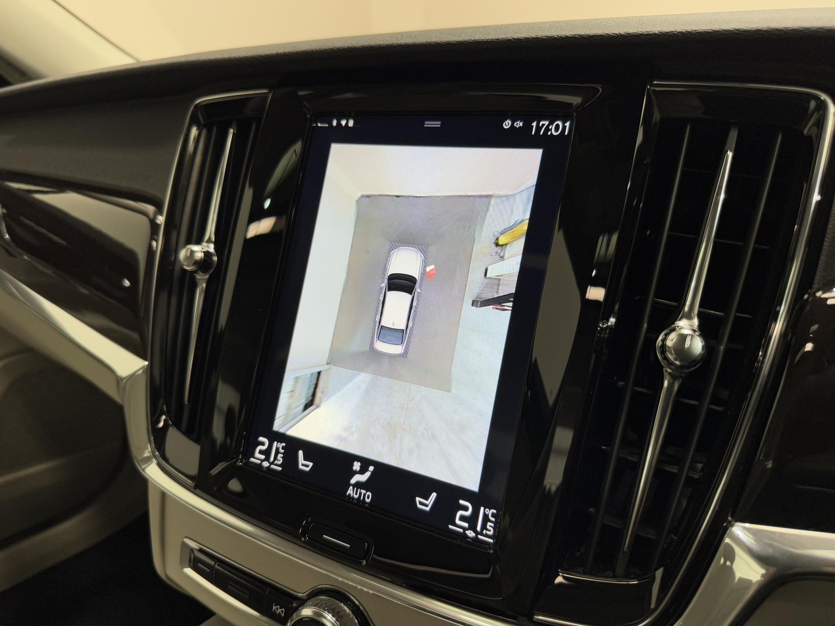 Volvo S90 view 25