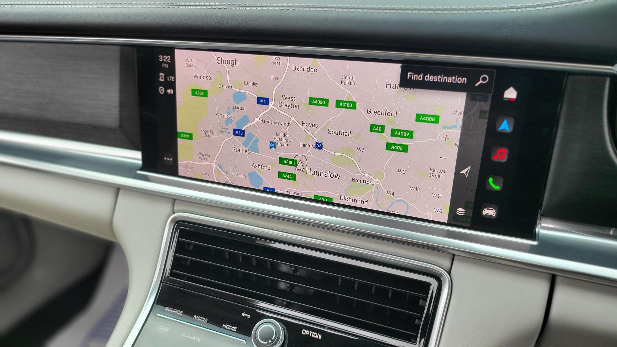 Porsche Panamera view 30